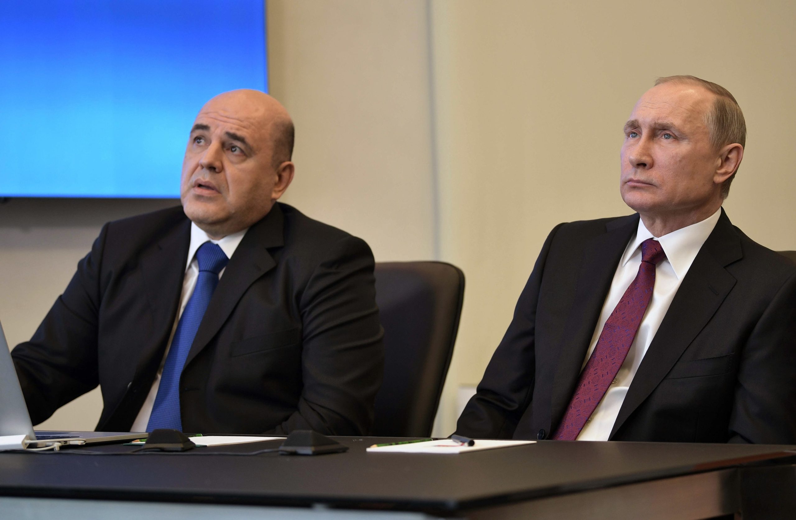 Putin designa para primeiro-ministro da Rússia o responsável pelos serviços de impostos