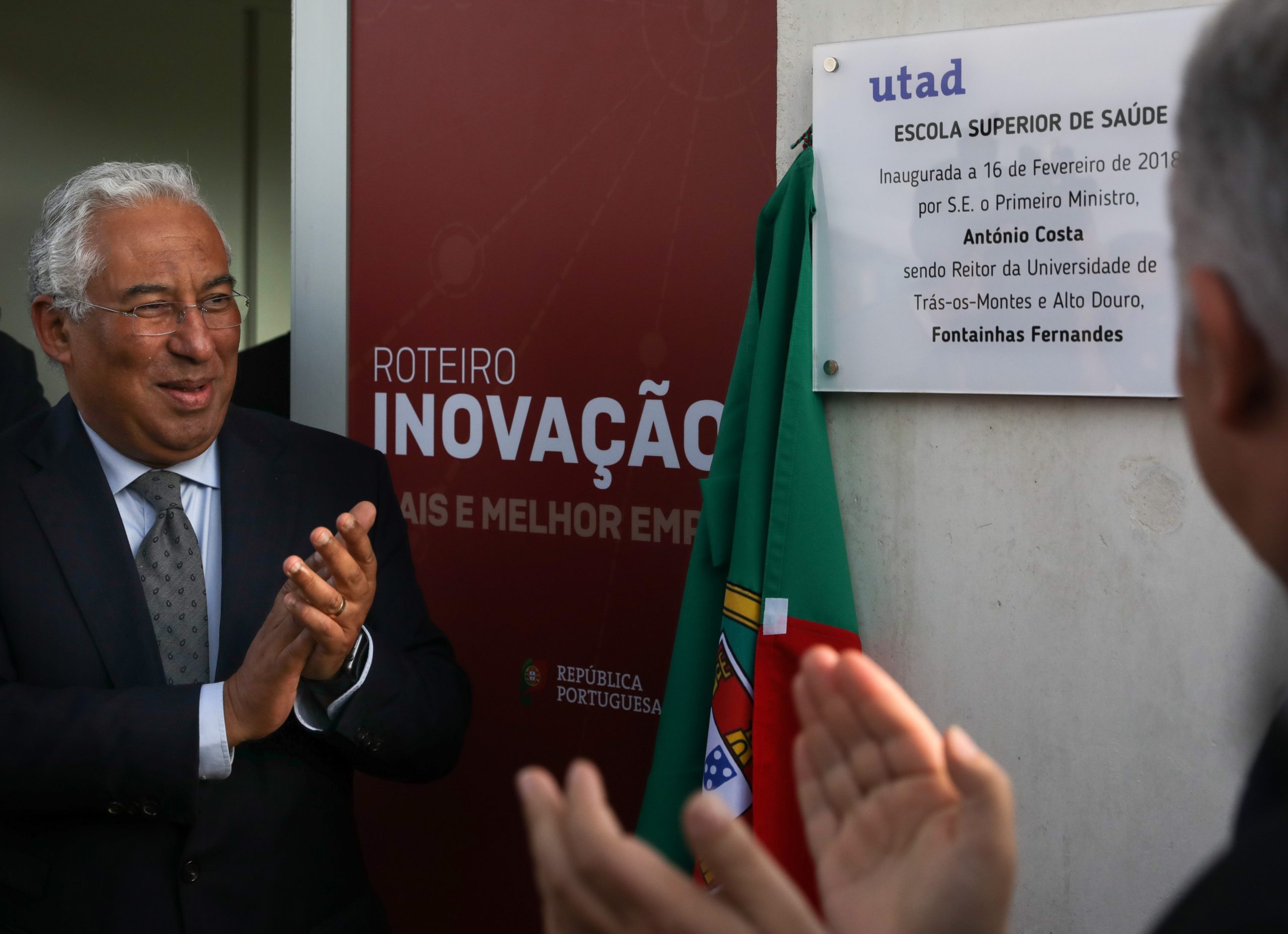 Costa abre debate sobre descentralização na universidade de Vila Real