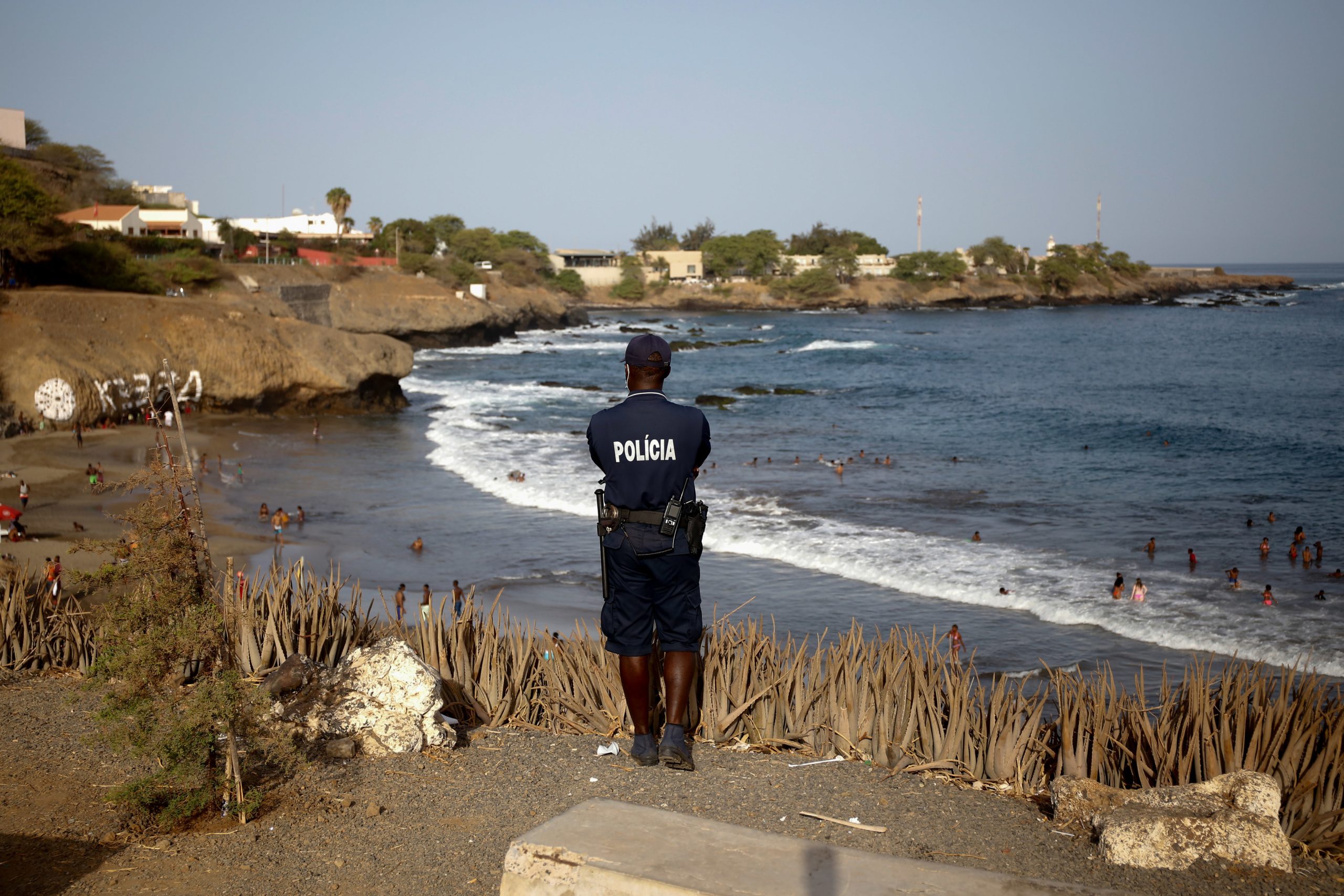 Polícia de Cabo Verde apreende 850 munições provenientes de Portugal