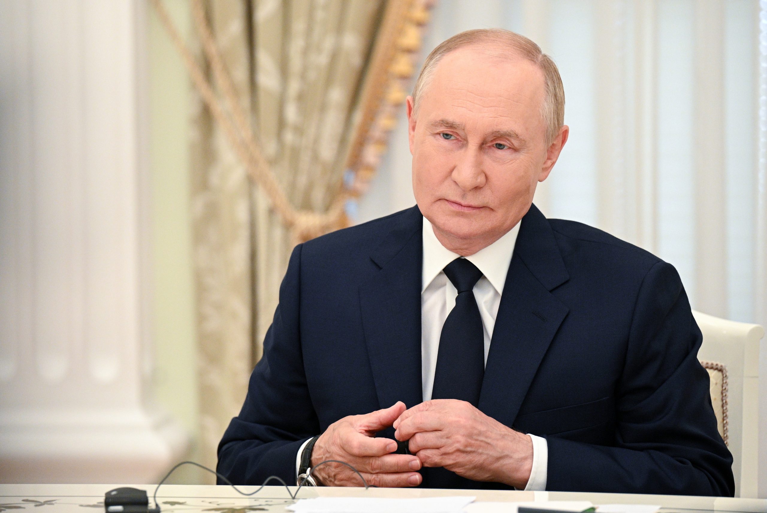 Vladimir Putin já chegou à Mongólia para visita oficial