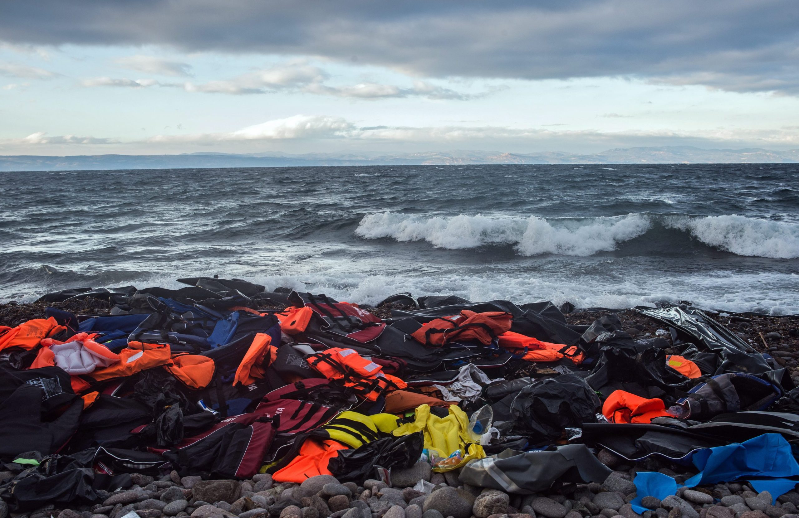 Fundação procura psicólogos para apoiar refugiados na Grécia