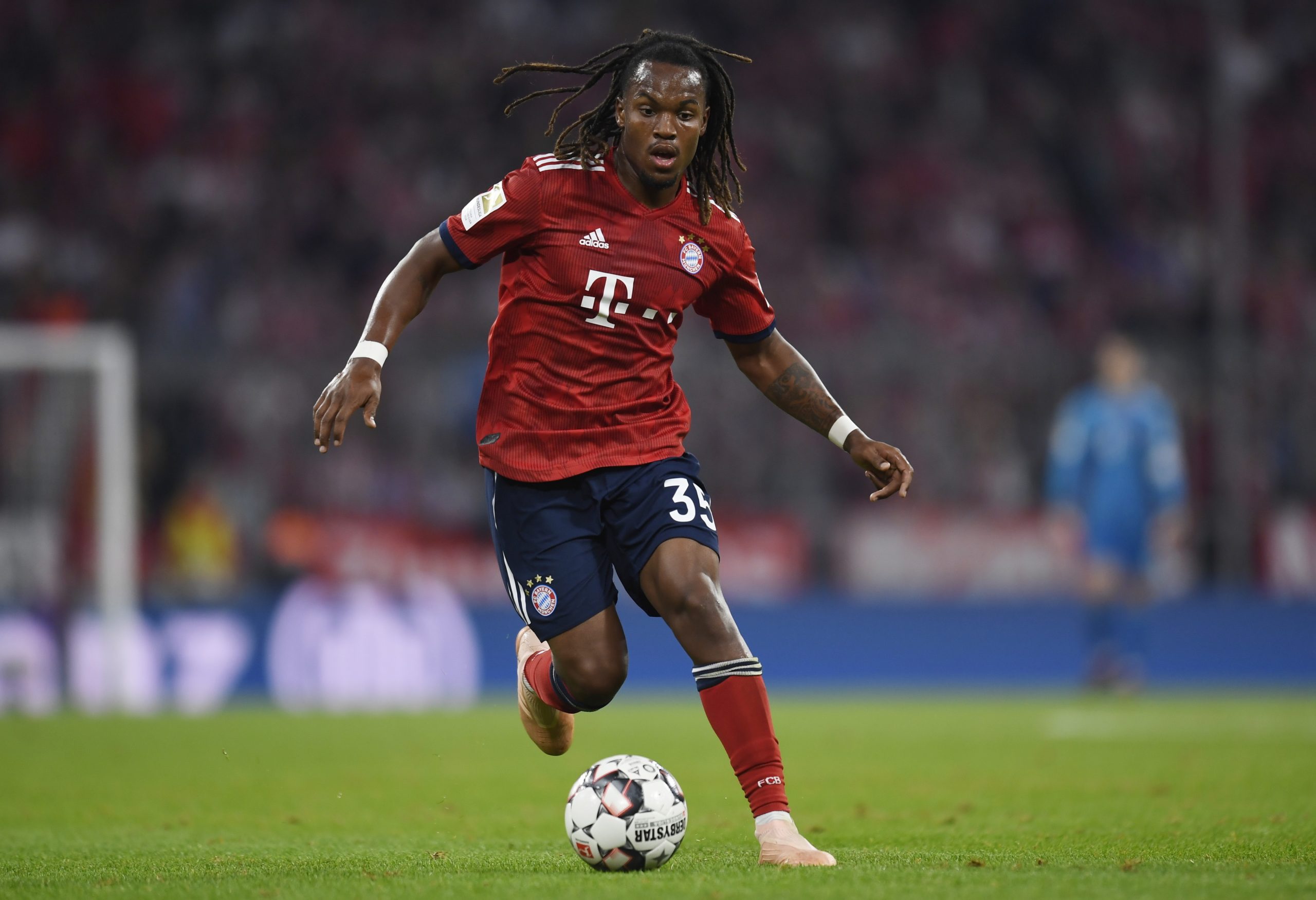 Bayern procura clube para Renato Sanches