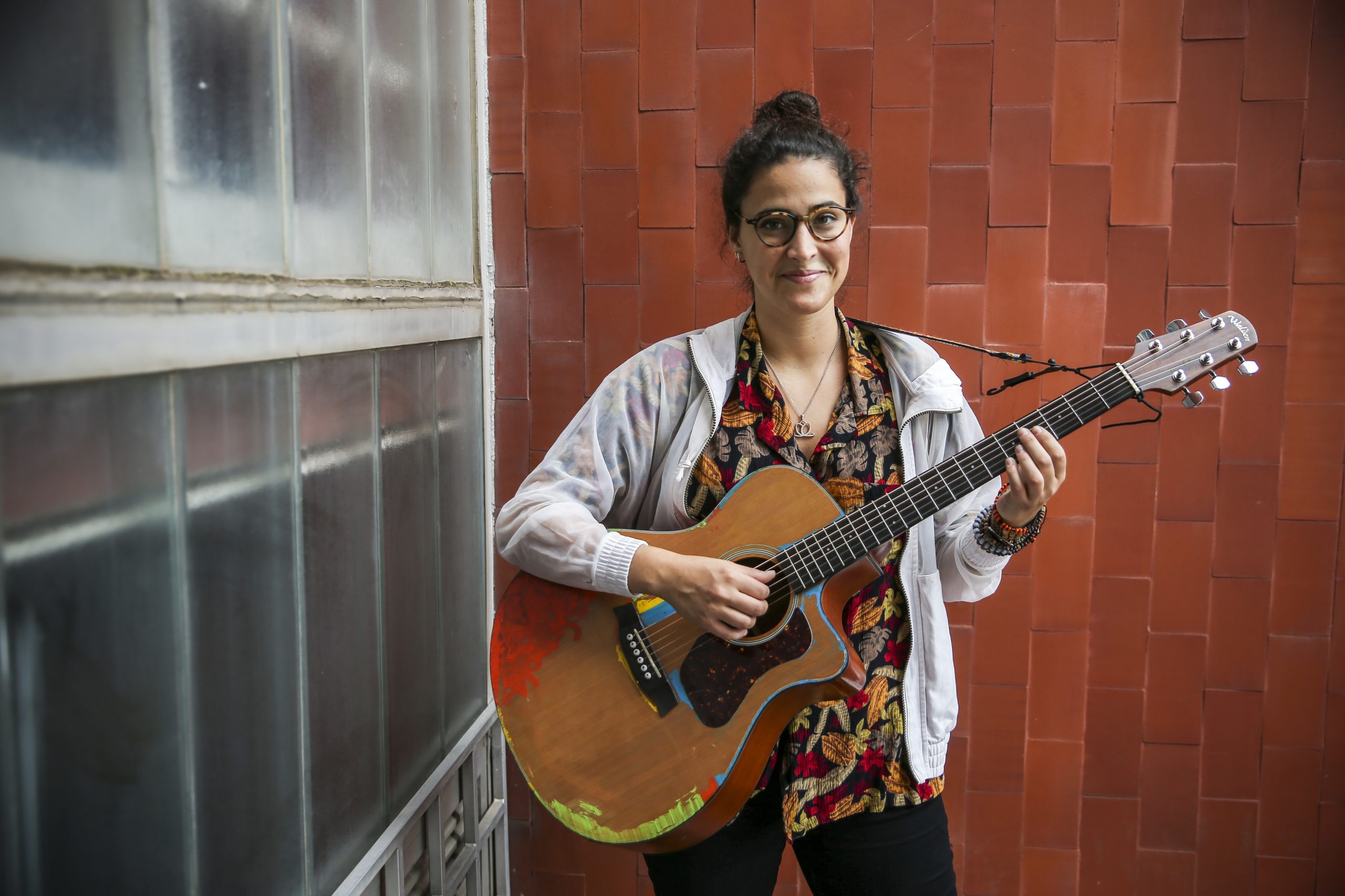 Maro e a felicidade das primeiras coisas, em álbum e no palco