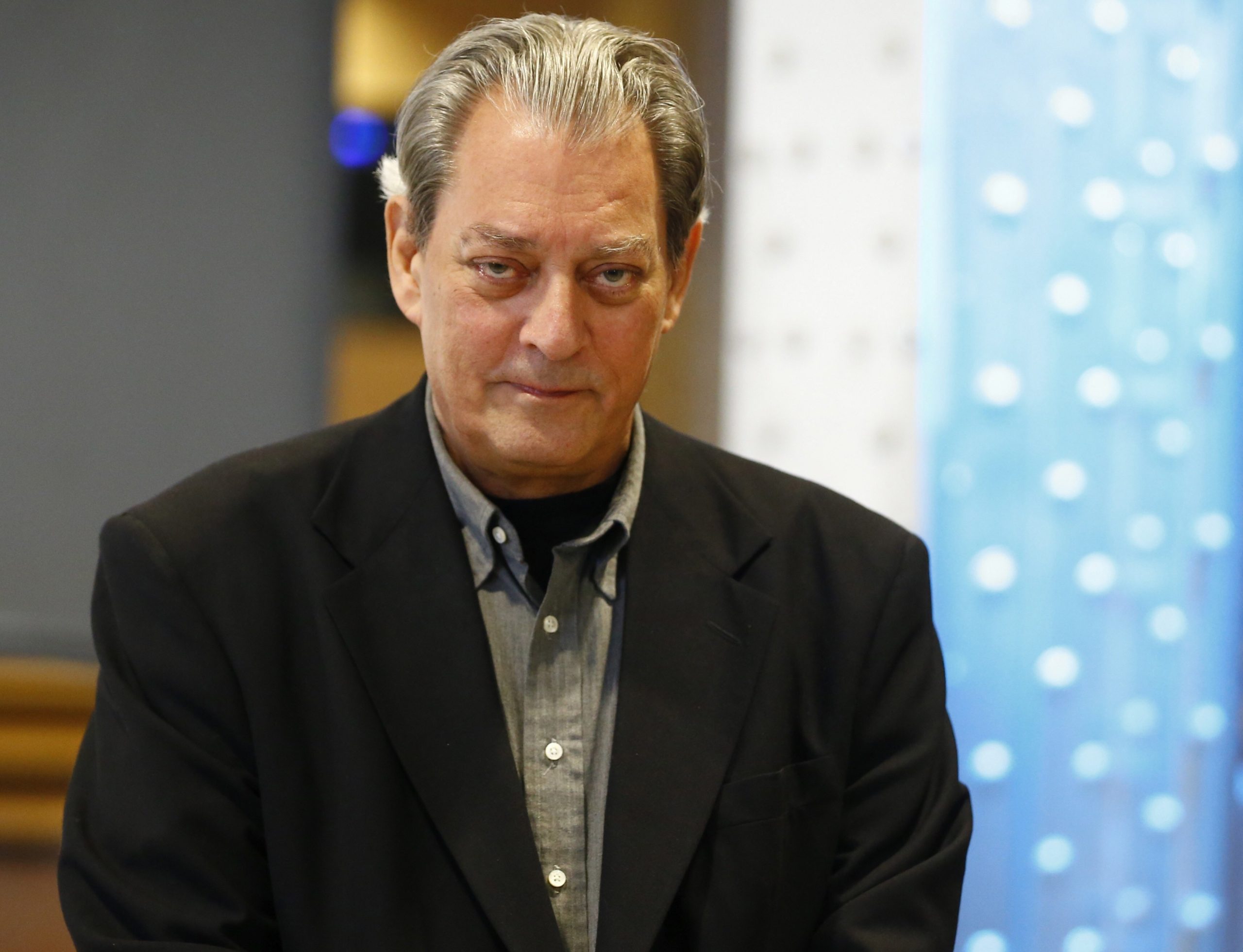 Paul Auster: Trump utiliza “as mesmas táticas que os Nazis”
