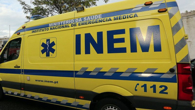 Homem de 60 anos em estado grave após agressão com pedra em aldeia de Estremoz