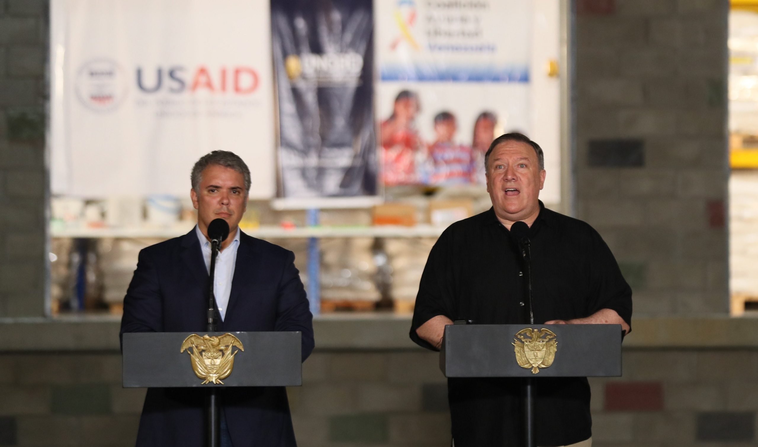 Pompeo lembra palavras de Reagan e pede a Maduro que deixe entrar ajuda na Venezuela