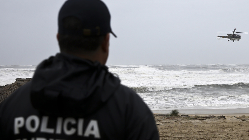 Jovem desaparecido no mar na praia da Costa Nova em Aveiro