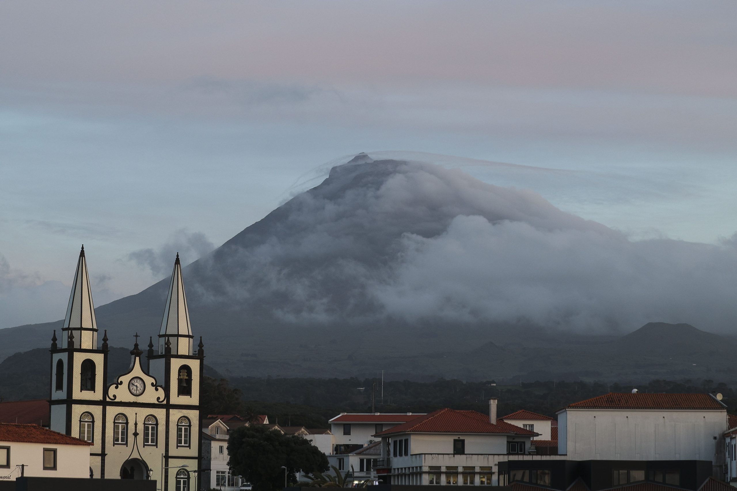 Turista resgatado numa zona escarpada no Pico terá de pagar uma multa de 1200 euros