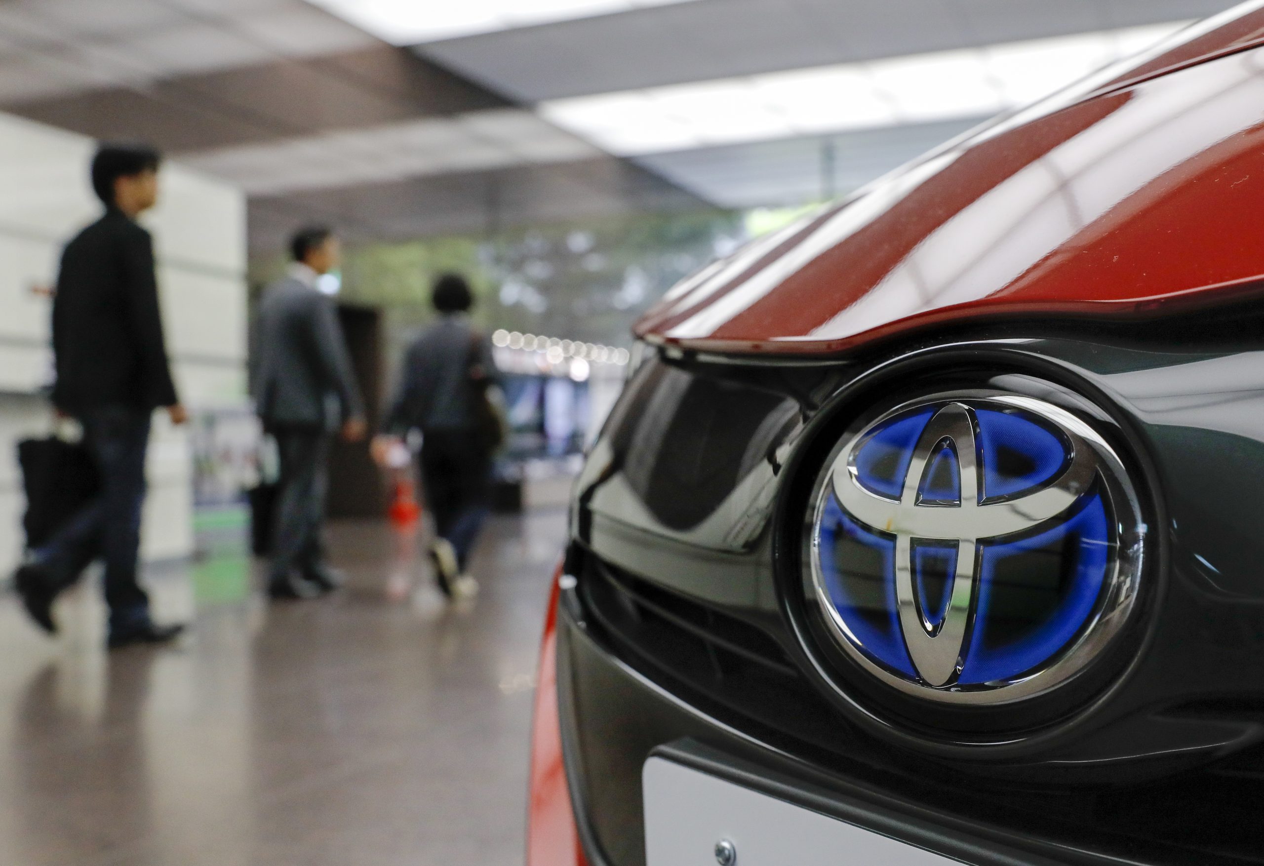 Toyota chama mais de 1 milhão de veículos Prius às oficinas dos quais 2.690 em Portugal