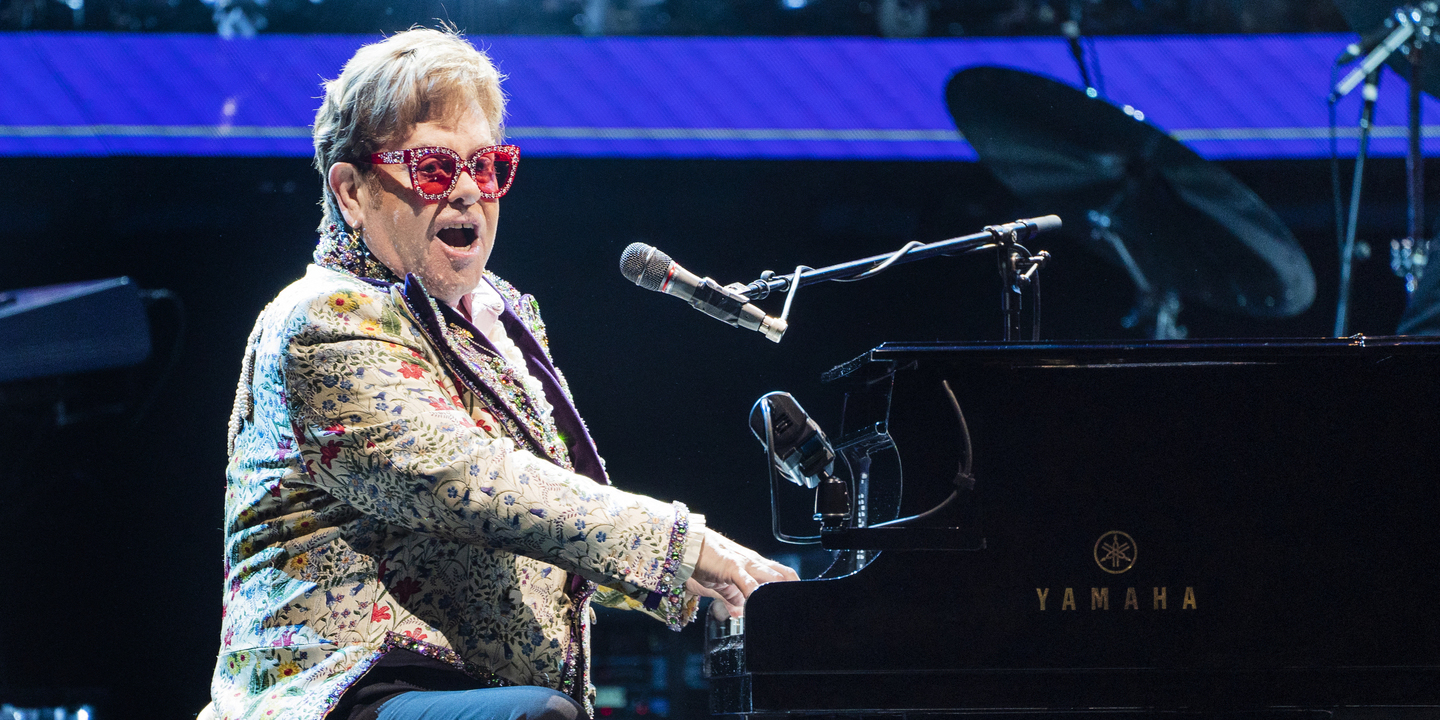 Elton John dá o último concerto no Reino Unido: “Nunca vos vou esquecer”