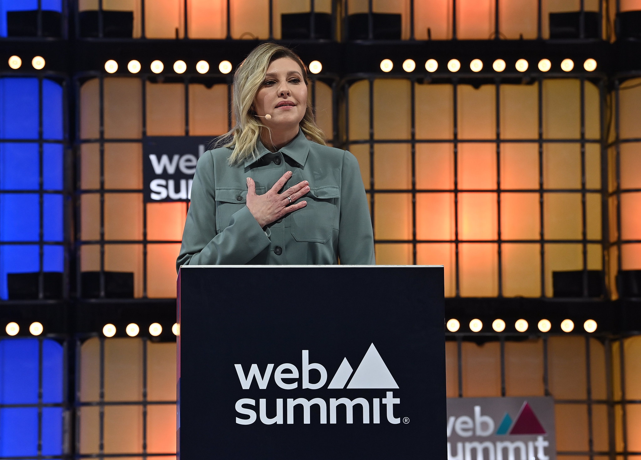 Olena Zelenska na Web Summit: “A Rússia põe a tecnologia ao serviço do terror”