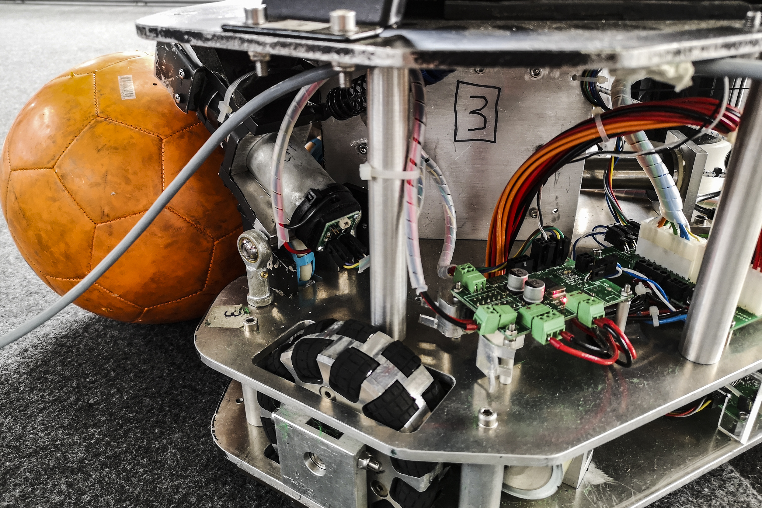 ColRobot: O robô que quer mudar o setor automóvel e aeroespacial