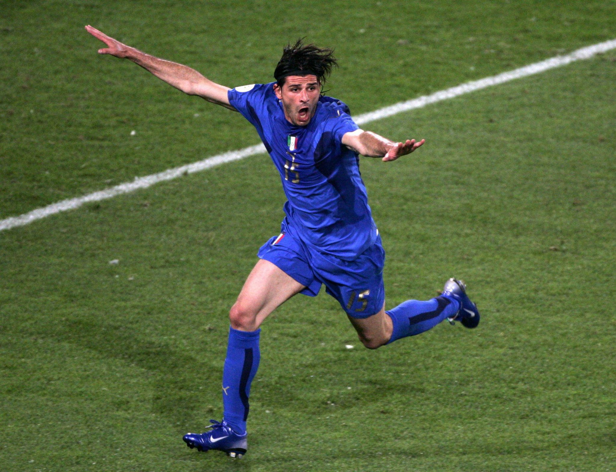 Vincenzo Iaquinta, campeão mundial em 2006, preso por dois anos