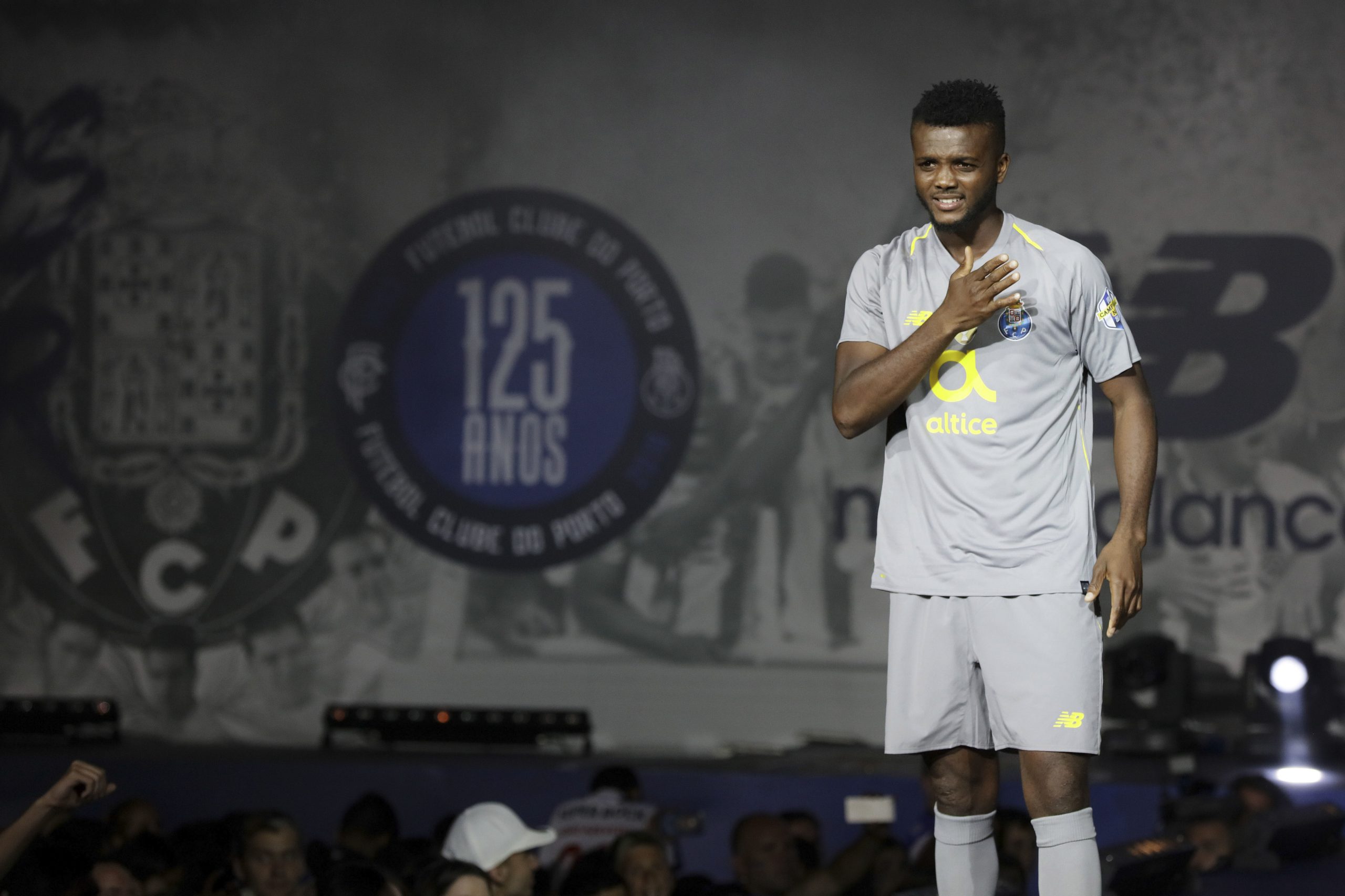 Chidozie emprestado pelo FC Porto aos turcos do Çaykur Rizespor