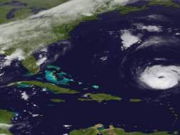 Furacão Ophelia continua a aproximar-se dos Açores