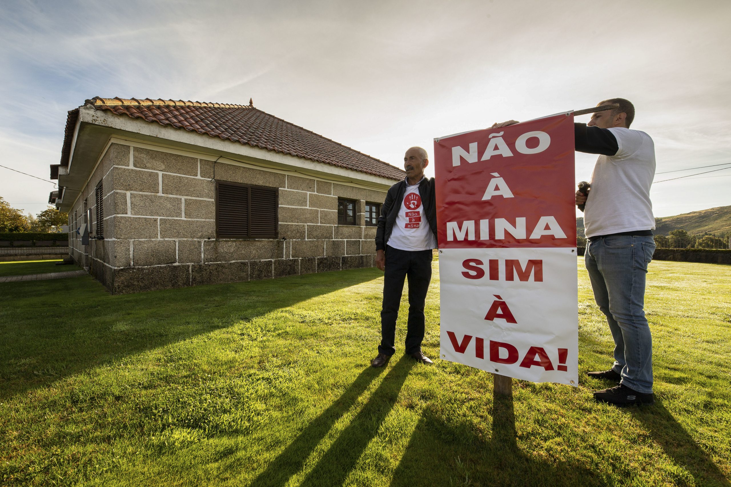 Eleições: Aldeia de Cortiço associa-se ao protesto contra a mina de lítio em Montalegre