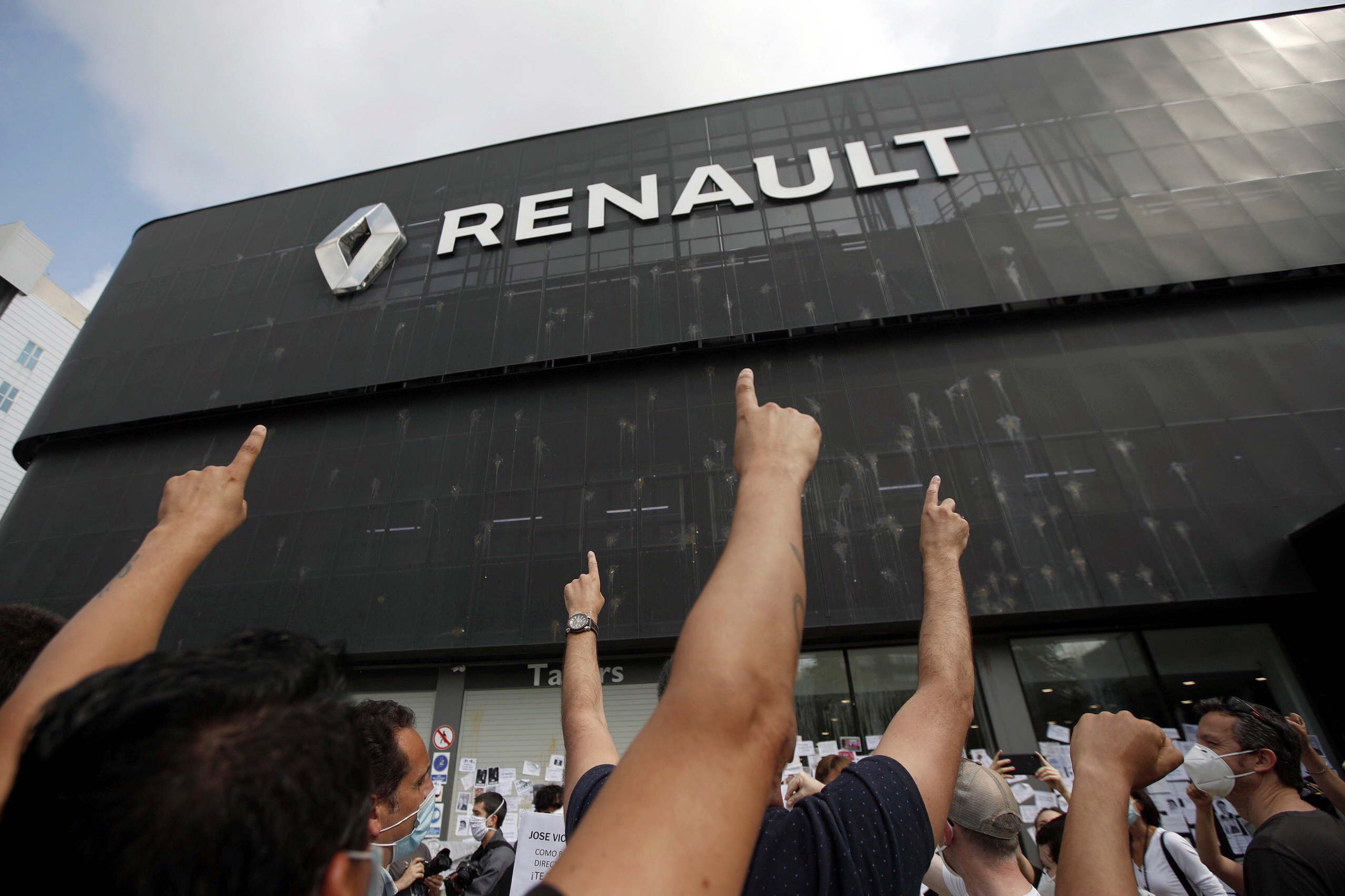 Vendas de veículos da Renault caem mais de 20% em 2020 devido à covid-19