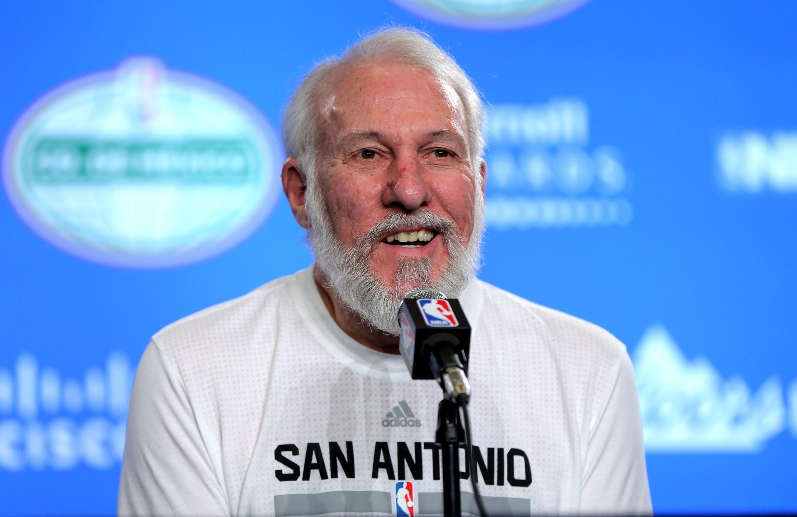 Gregg Popovich é o treinador com mais vitórias numa equipa da NBA