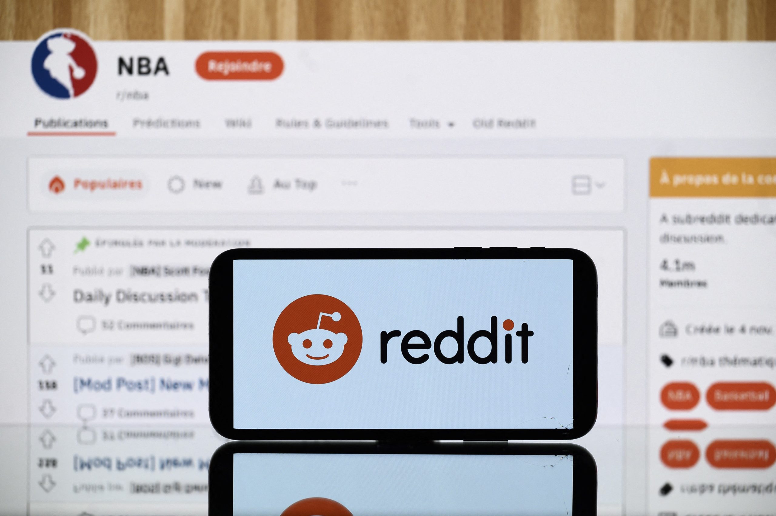 Reddit contesta no Supremo Tribunal australiano lei pioneira que restringe jovens nas redes sociais