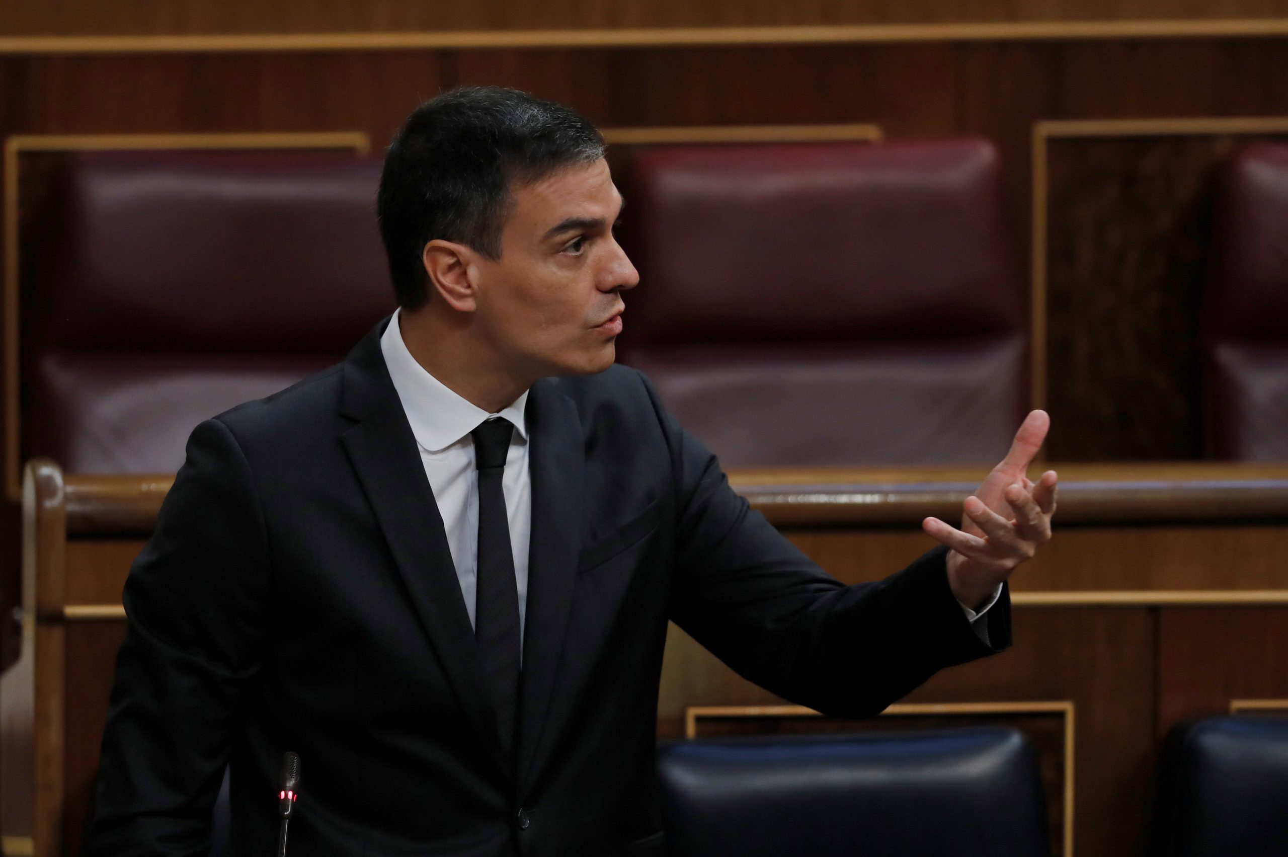 Madrid aprova rendimento mínimo vital para cerca de 2,3 milhões de pessoas