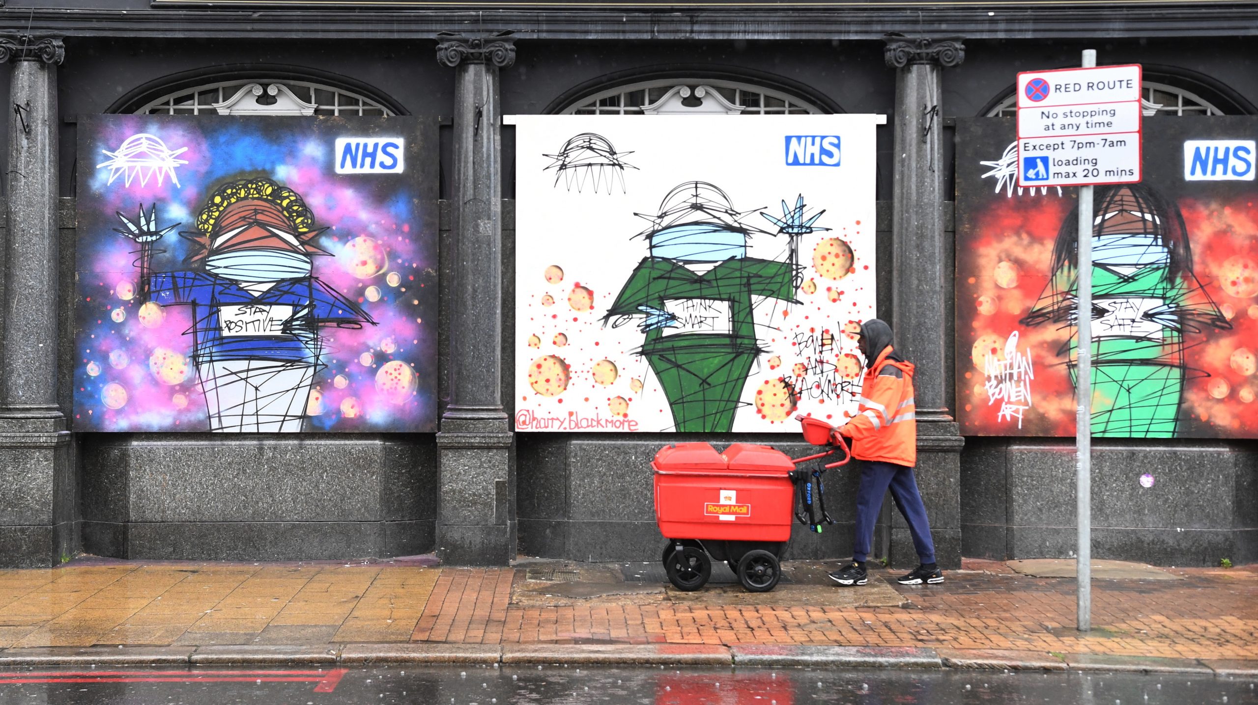Mais de 115.000 carteiros britânicos cumprem quatro dias de greve por melhores salários