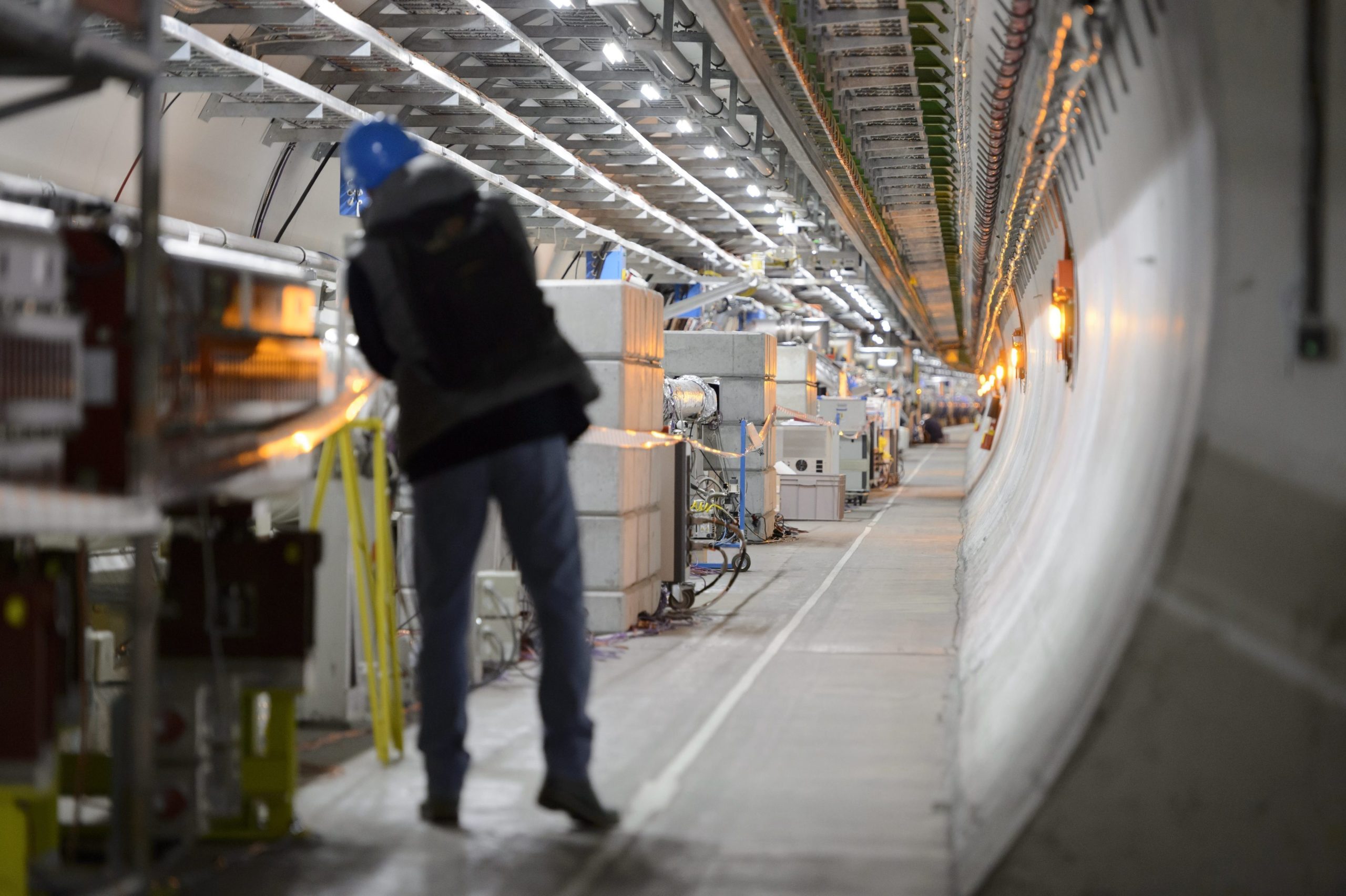 Observada desintegração de bosão de Higgs prevista no modelo da física de partículas