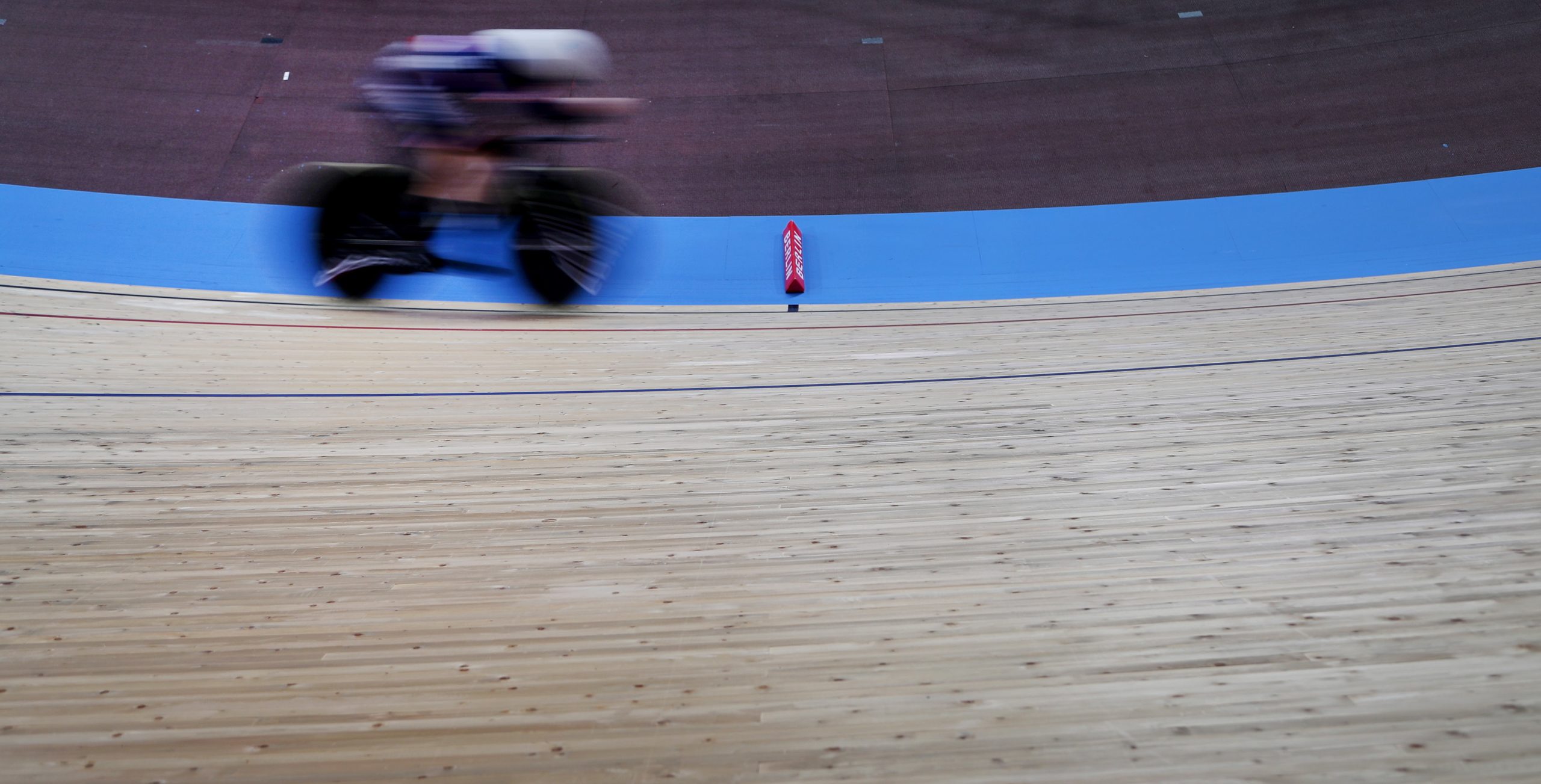 Rui Oliveira campeão europeu de scratch no campeonato da Europa de pista