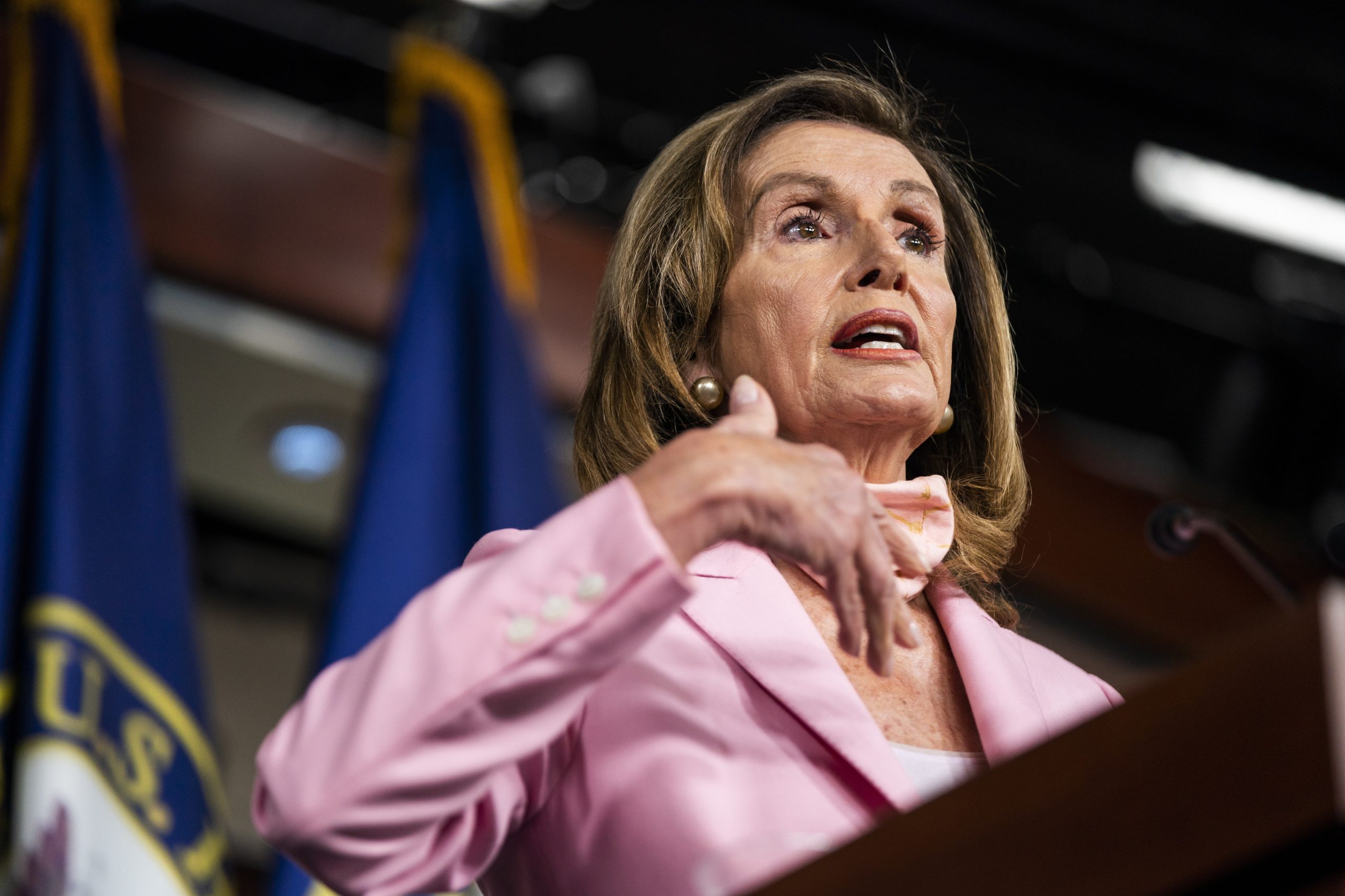 EUA: Nancy Pelosi propõe que Joe Biden recuse debates com Donald Trump