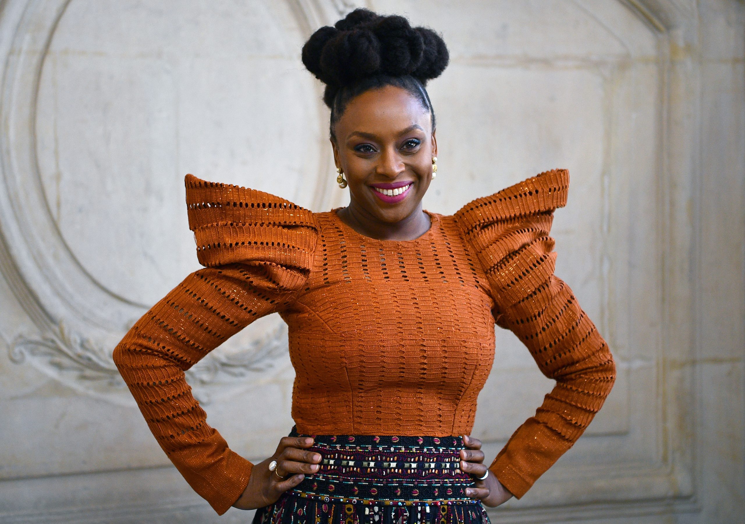 “Americanah”: Um romance sobre o peso da cor e uma América que tenta lidar com isso