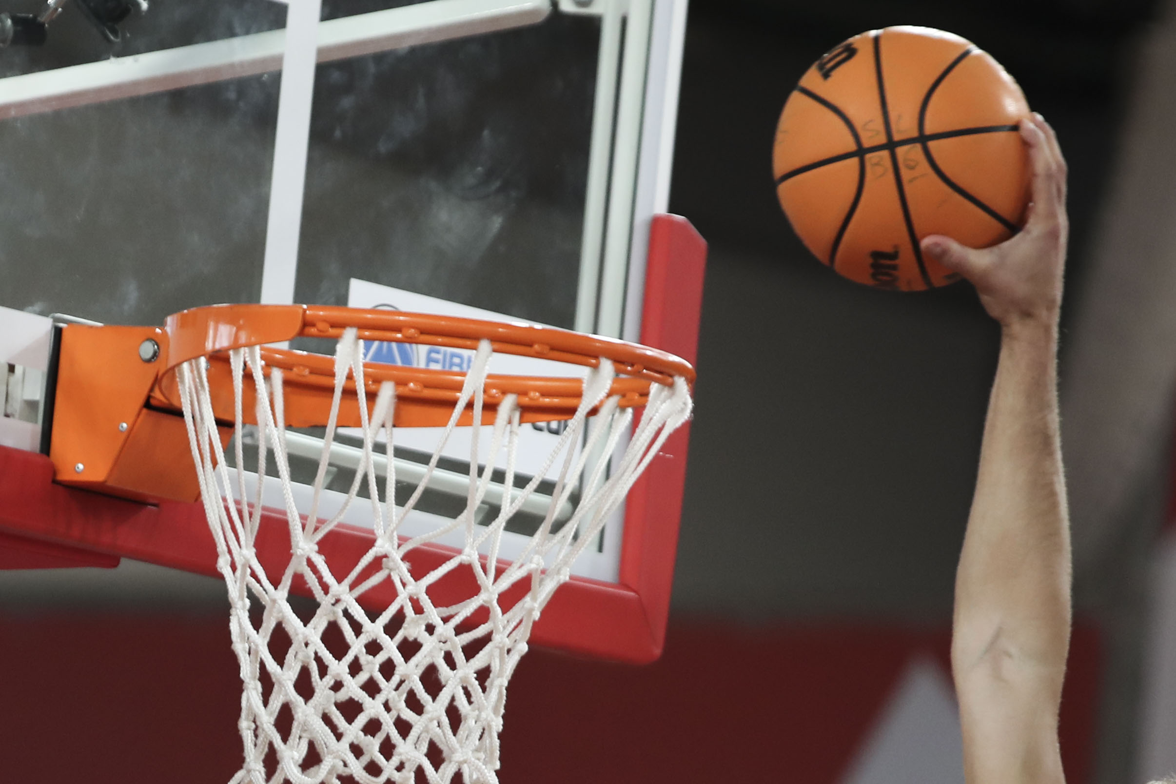 Benfica vence Sporting e está a um triunfo do título no Nacional de basquetebol