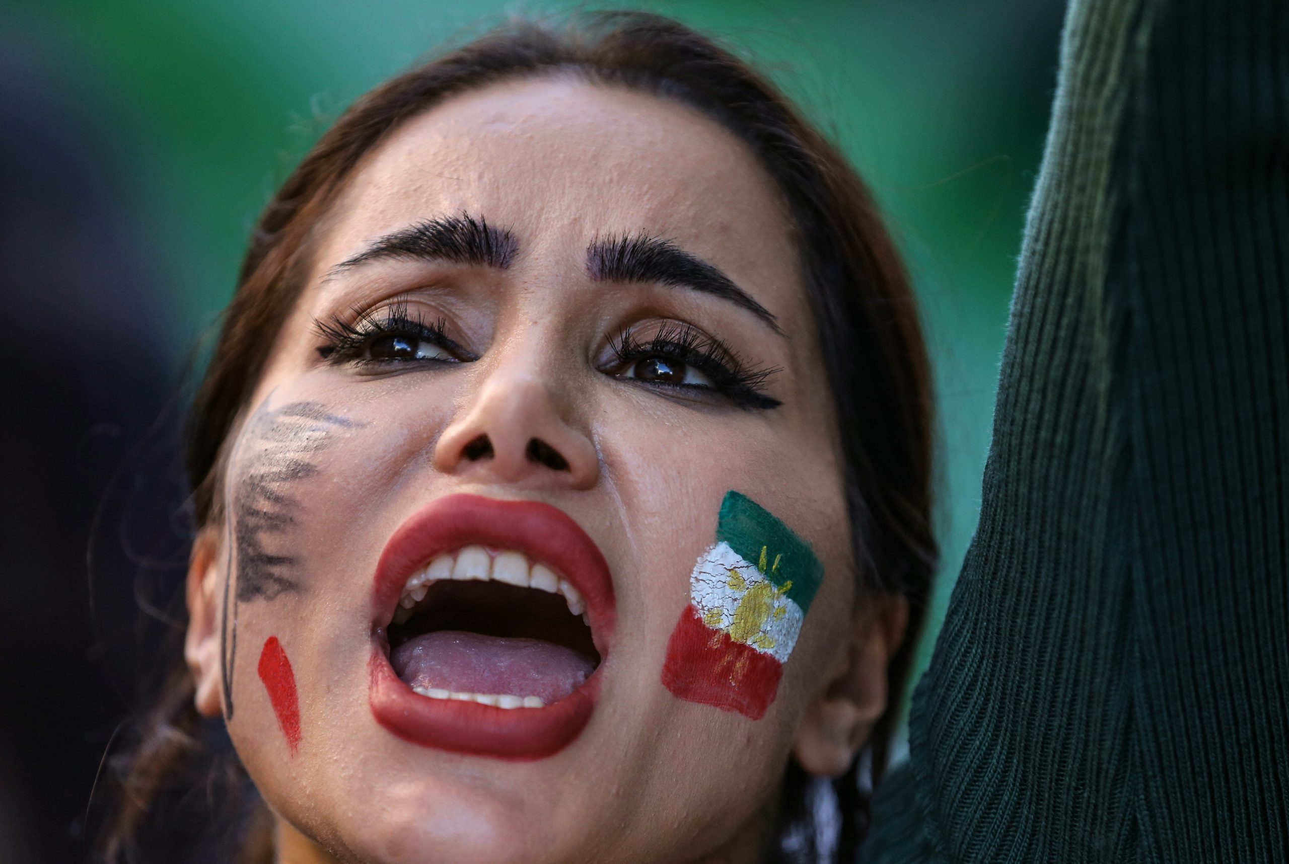 Mulheres do Irão ‘heroínas do ano’ para a revista Time