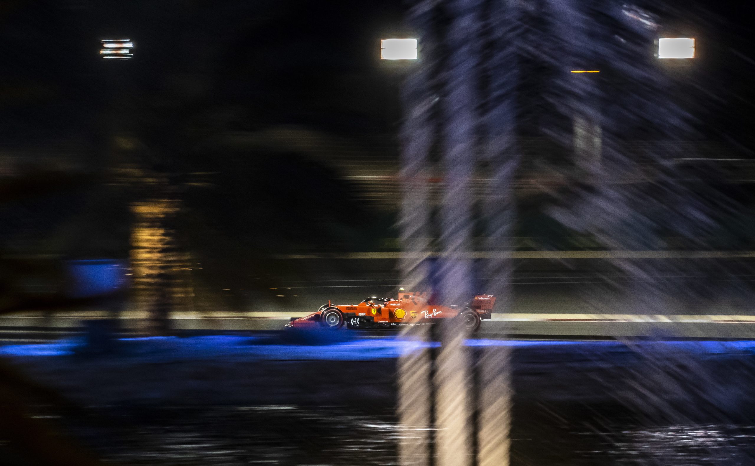 Charles Leclerc surpreende com ‘pole’ e recorde no GP de F1 do Bahrein
