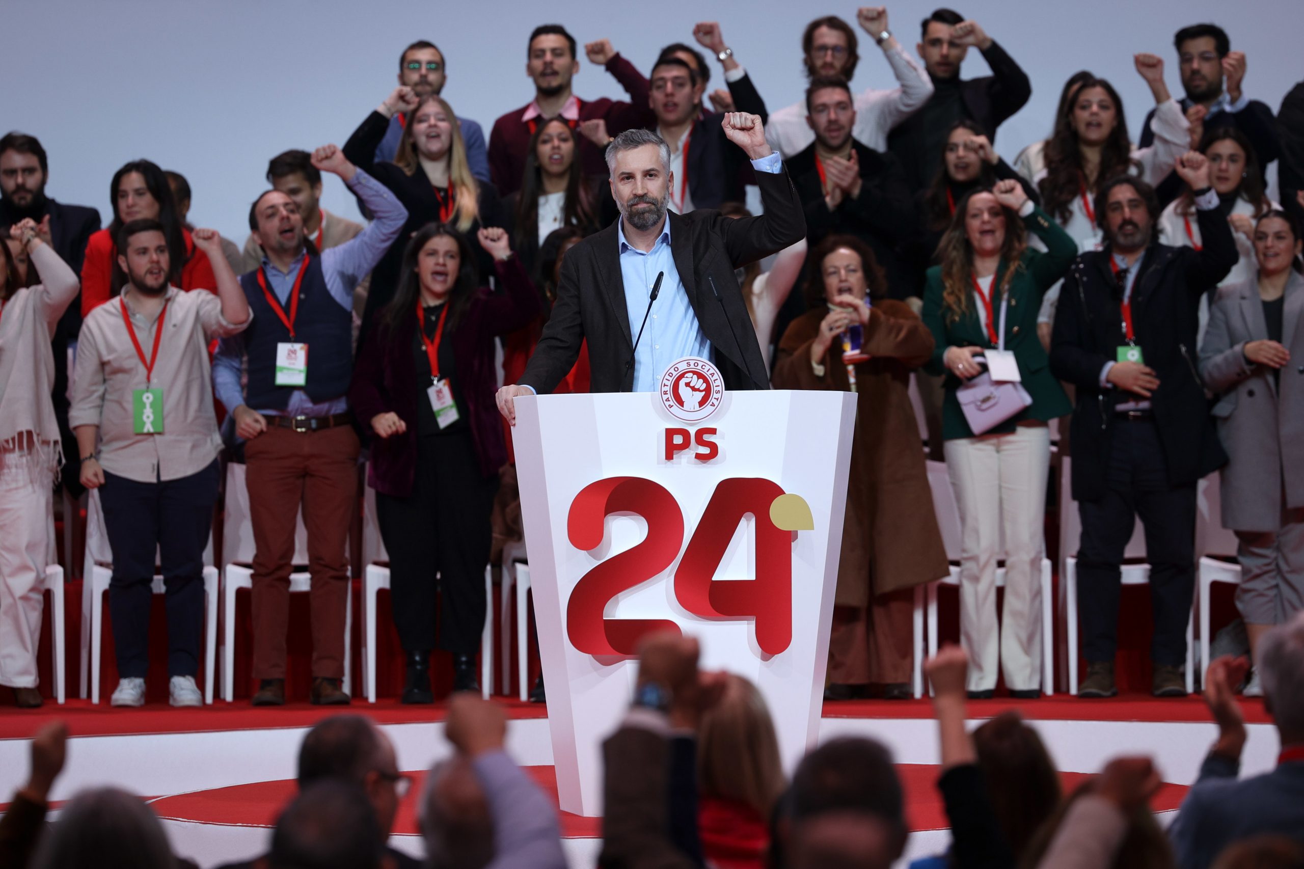 Pedro Nuno Santos: “Propomos que em 2028 o salário mínimo atinja os 1.000 euros”