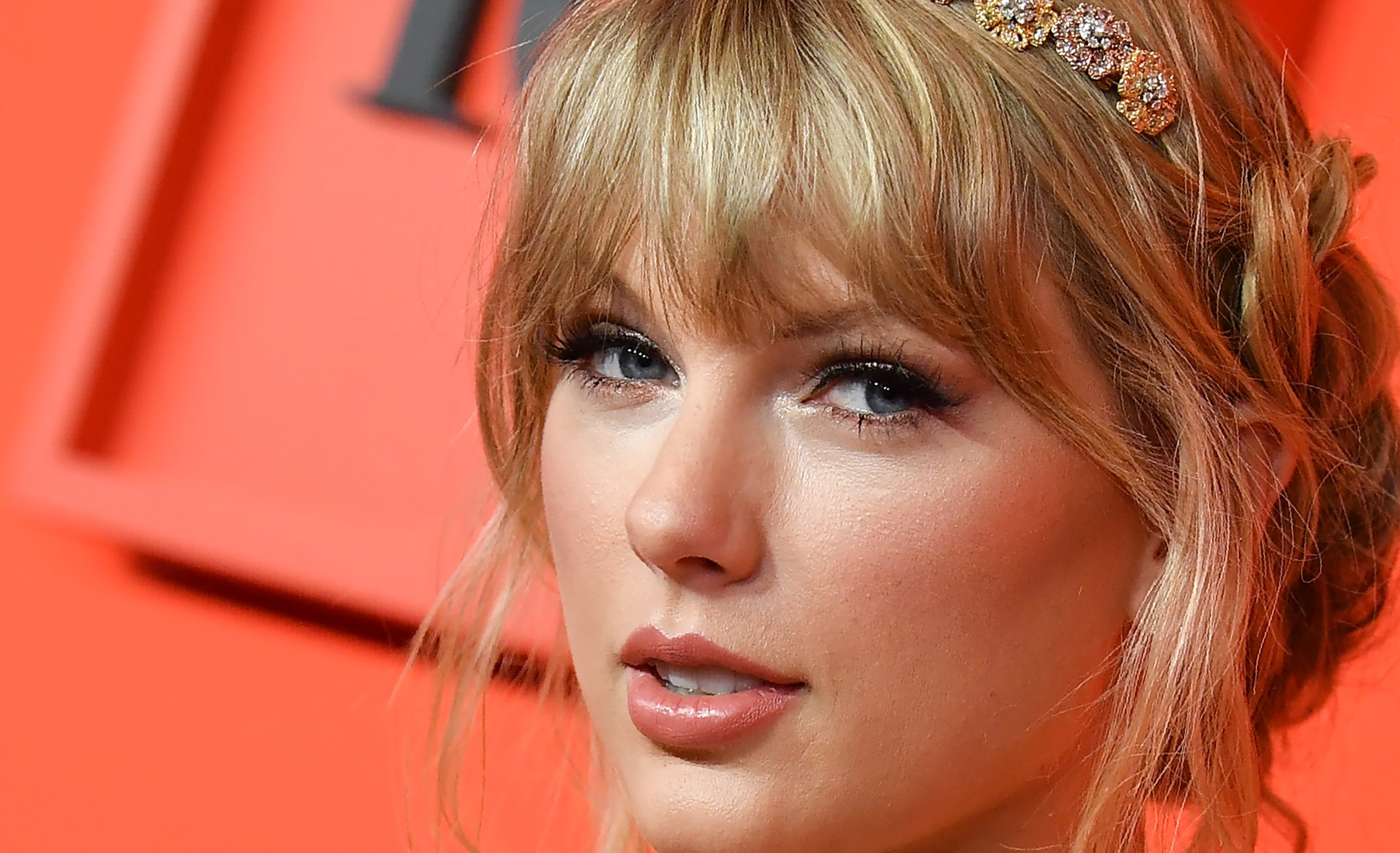 Como é que letras de Taylor Swift ou de filmes da Disney ajudam a aprender latim?