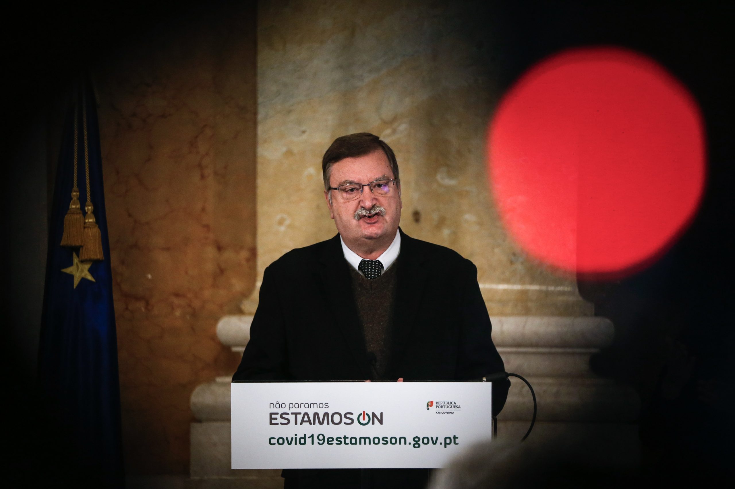 Possibilidade de rescindir por acordo após ‘lay-off’ é inaceitável, diz UGT