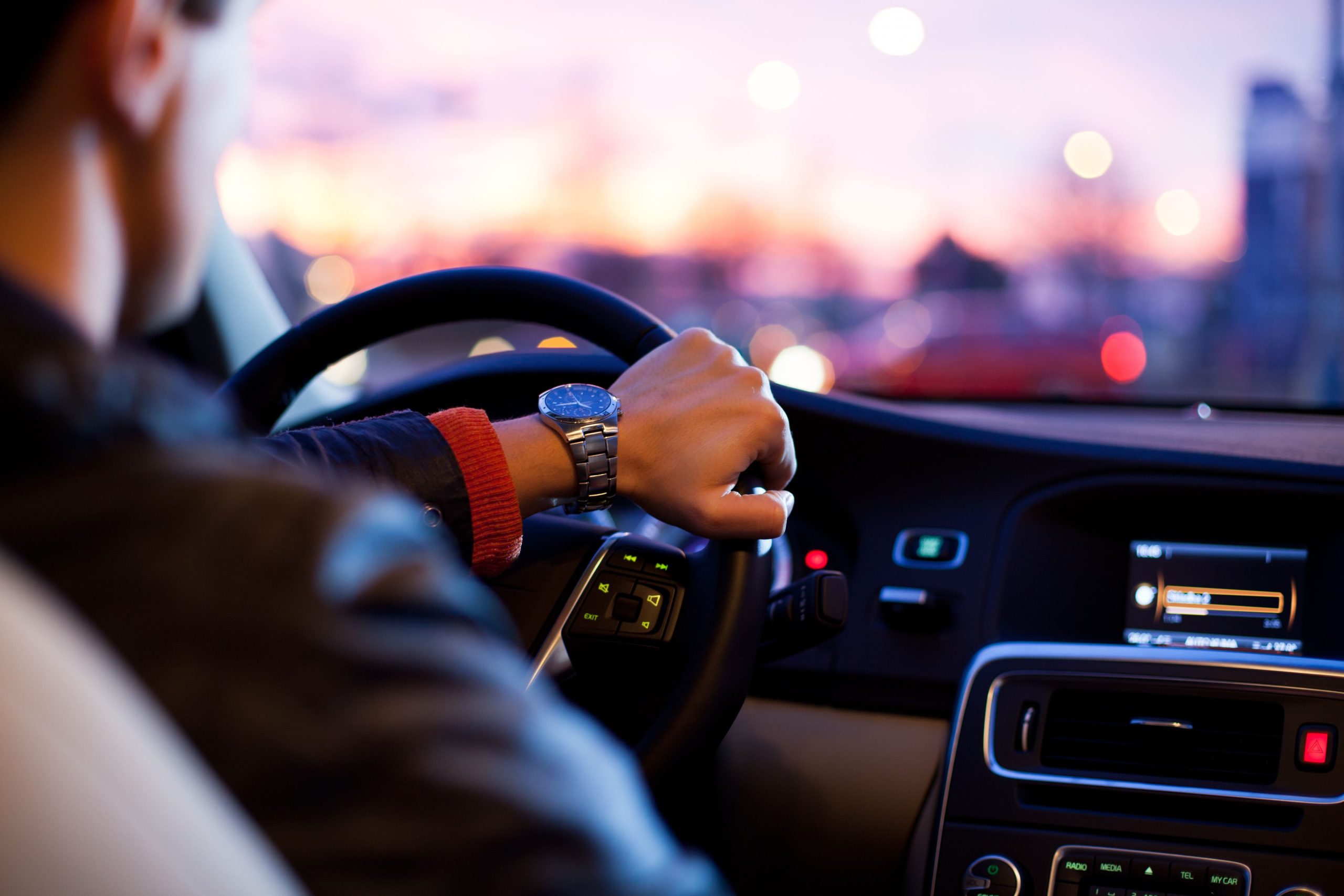 Chauffeur Privé, a plataforma de transporte rodoviário, mudou de nome. Agora chama-se Kapten
