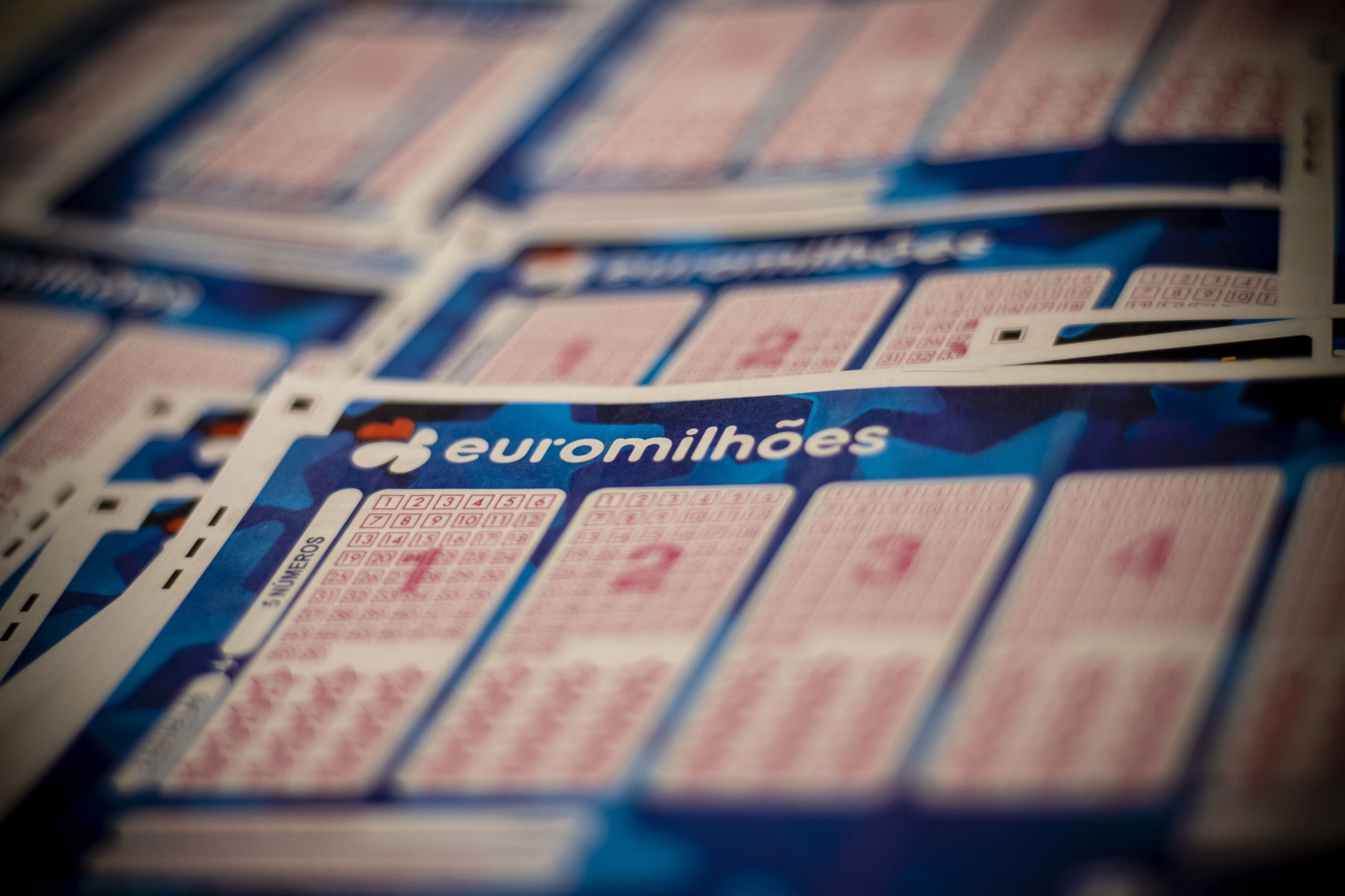 Sexta-feira termina com o Euromilhões. Conheça a chave que vale 28 milhões de euros