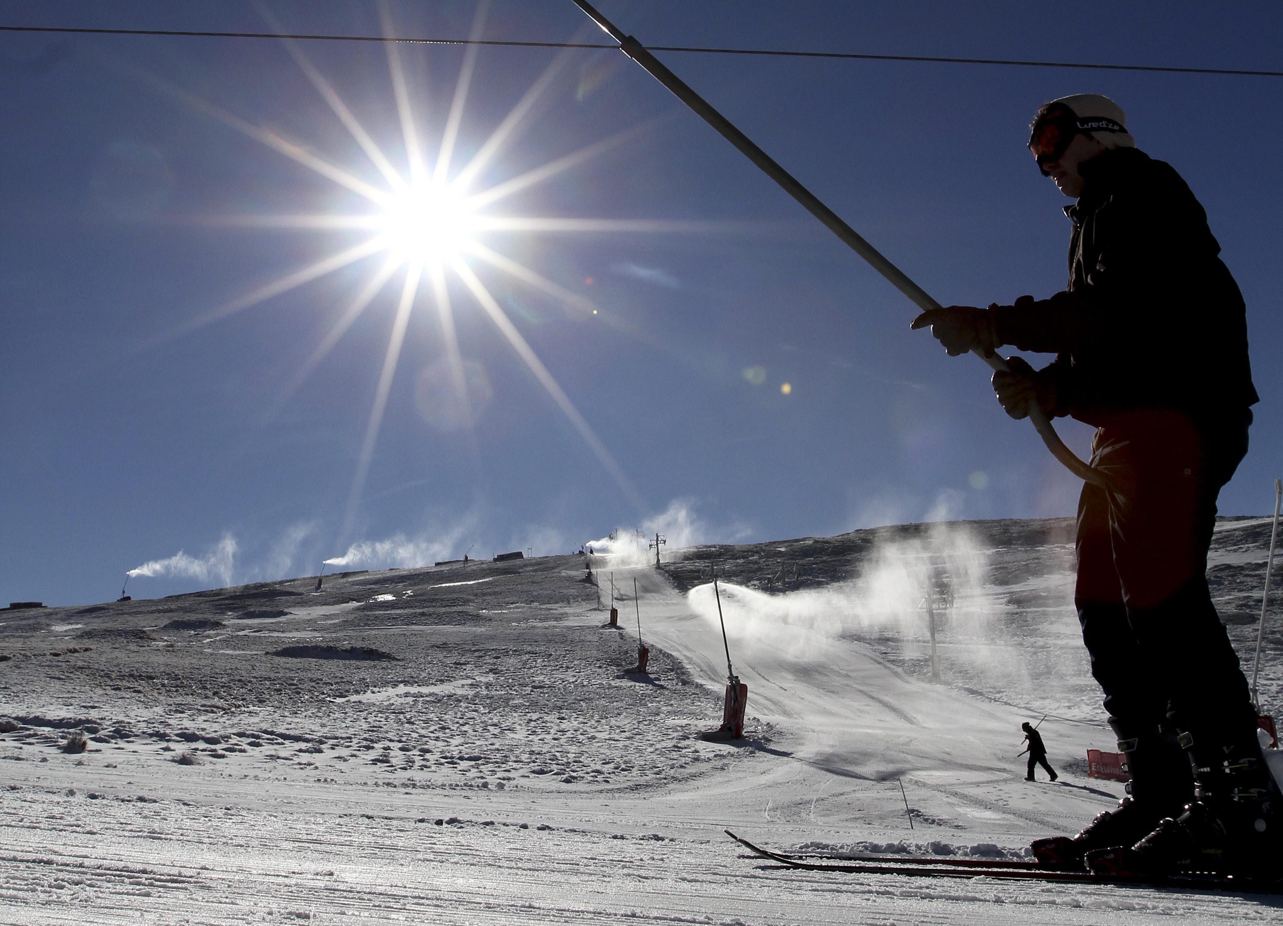 Pessoas com deficiência vão poder praticar desportos de neve em Portugal