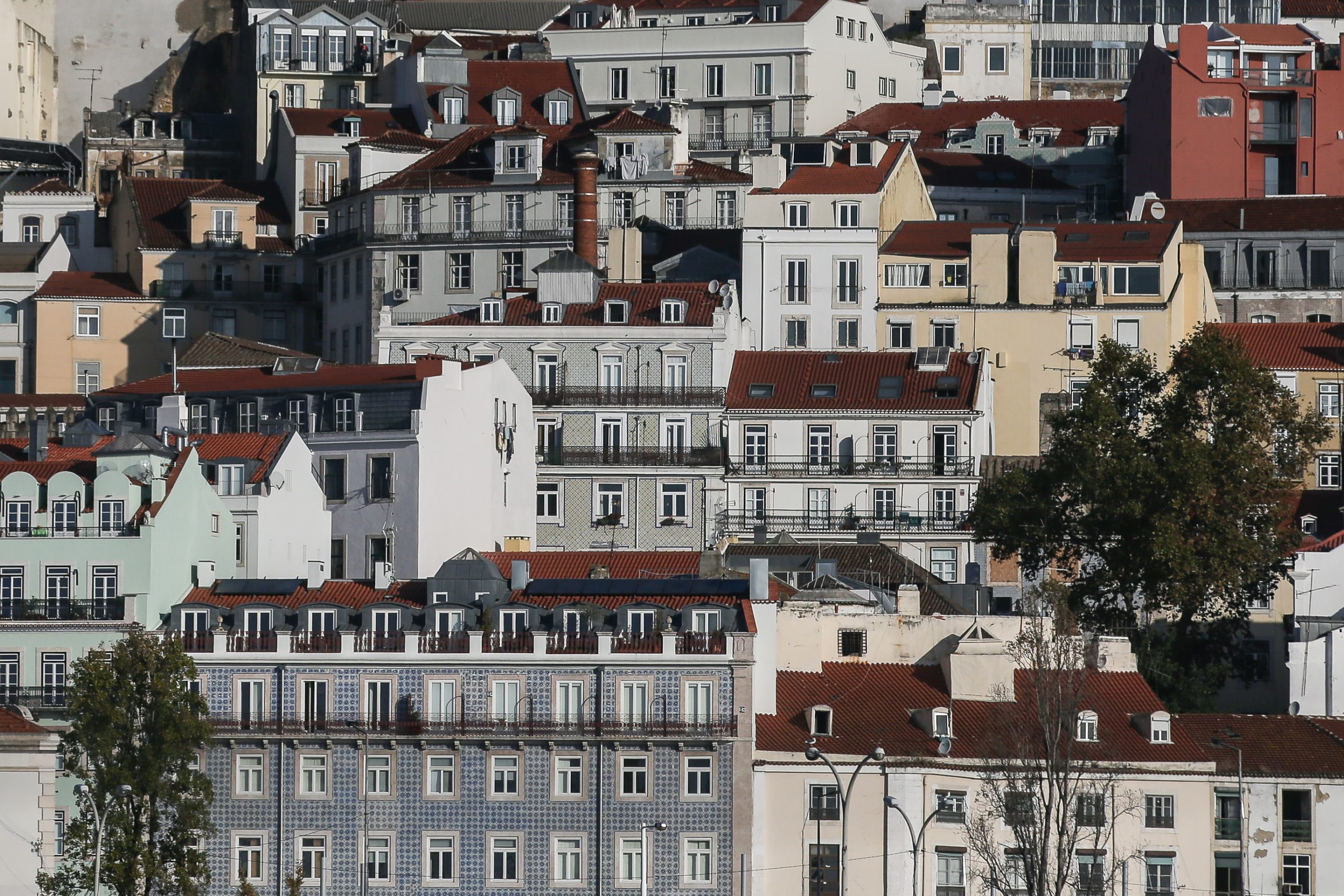 Rendas das casas descem 2,4% no último ano e acumulam cinco meses consecutivos de queda