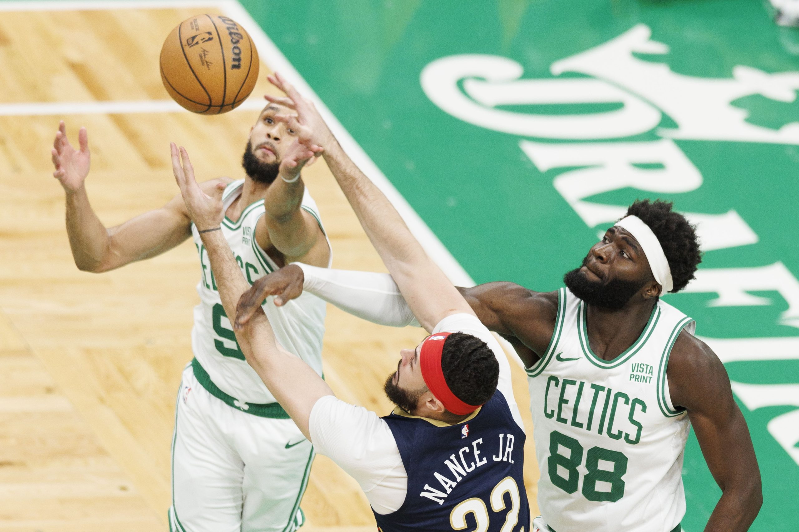 Neemias Queta marca quatro pontos na vitória dos Celtics frente aos Pelicans na NBA