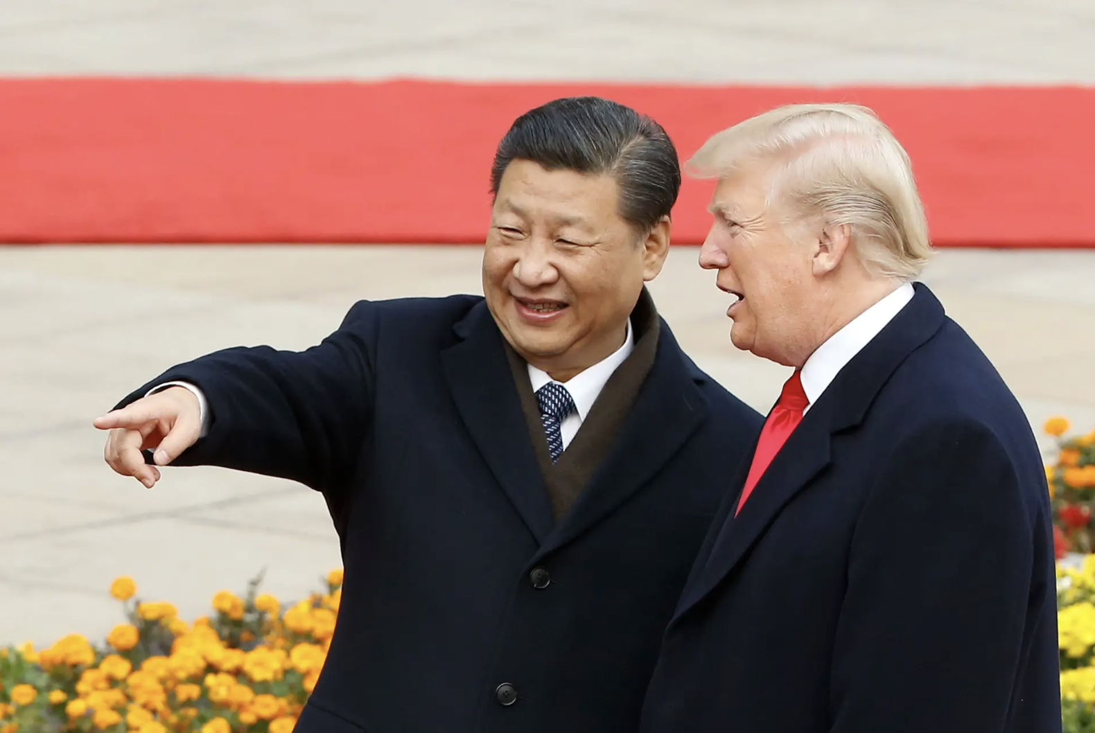 Trump adia ordem sobre IA por receio de prejudicar liderança face à China