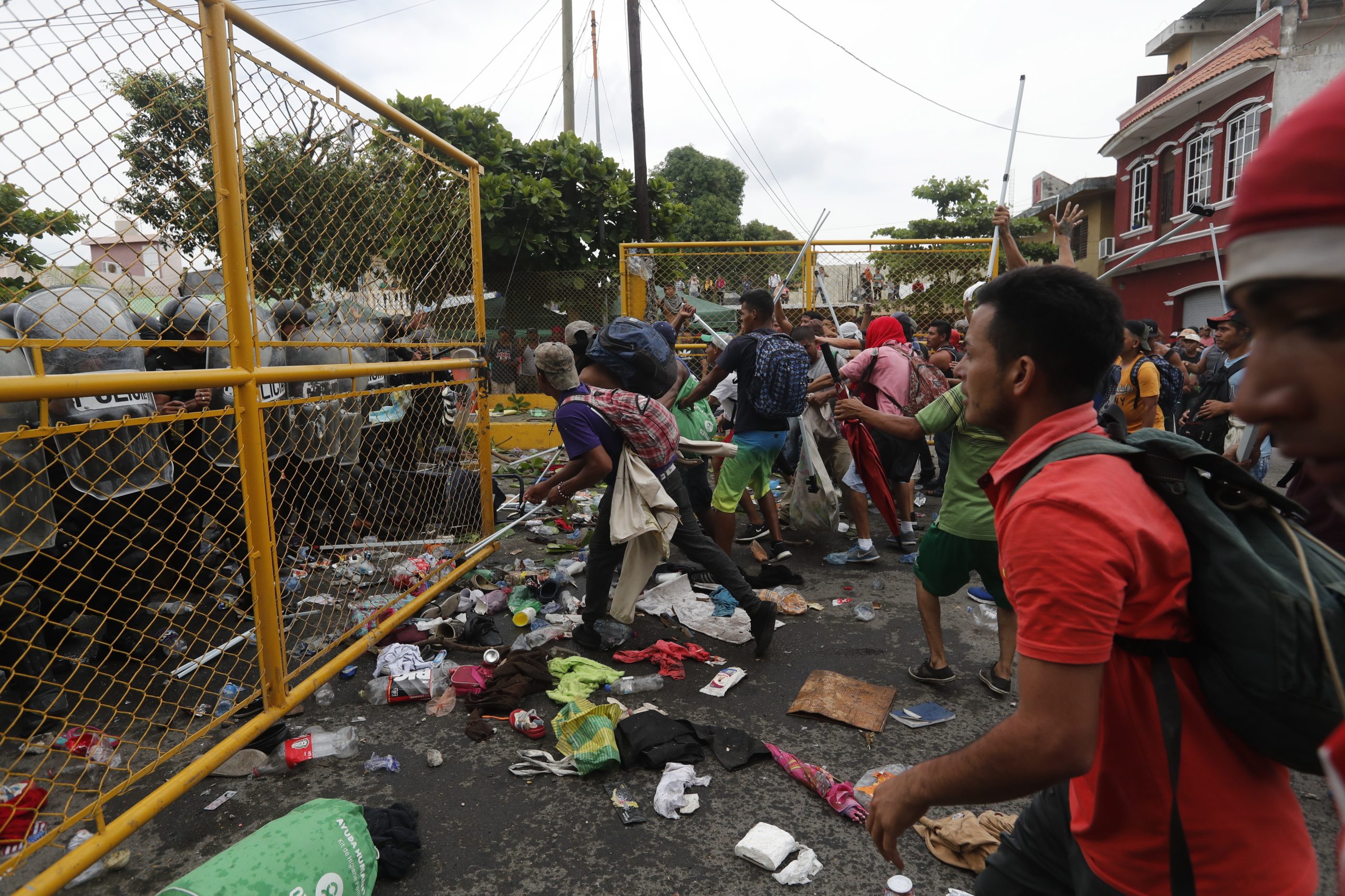 Marcha de Migrantes rompe rede fronteiriça da Guatemala com o México