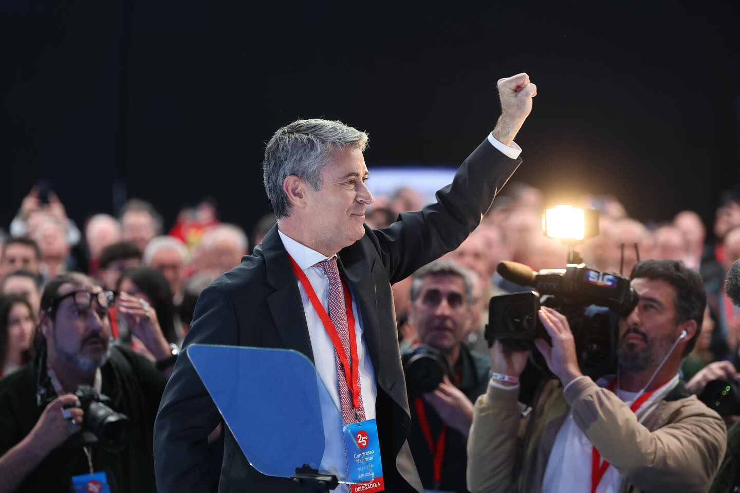 Líder do PS defende prolongamento do prazo de candidatura ao Ensino Superior