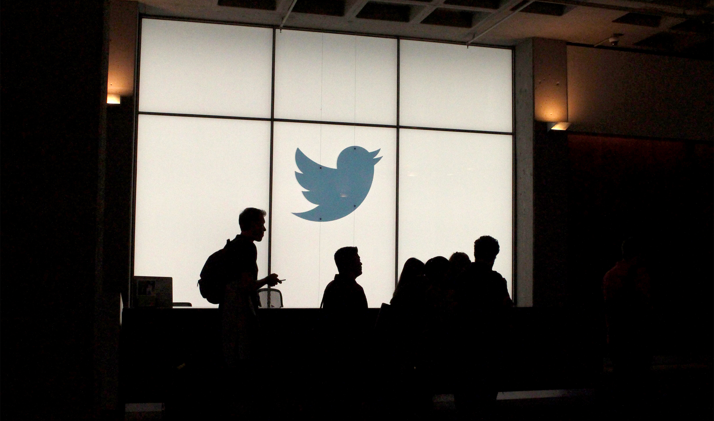 Diplomatas chineses e australianos discutem no Twitter sobre Mar do Sul da China