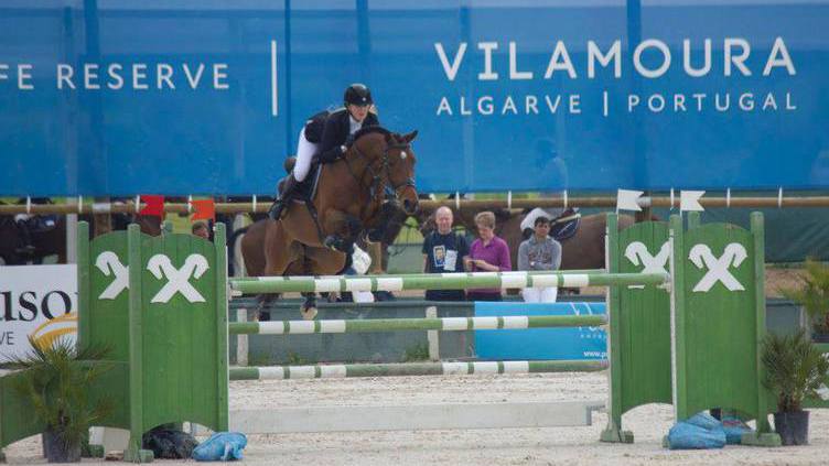Spa de água salgada alivia cavalos em concurso hípico