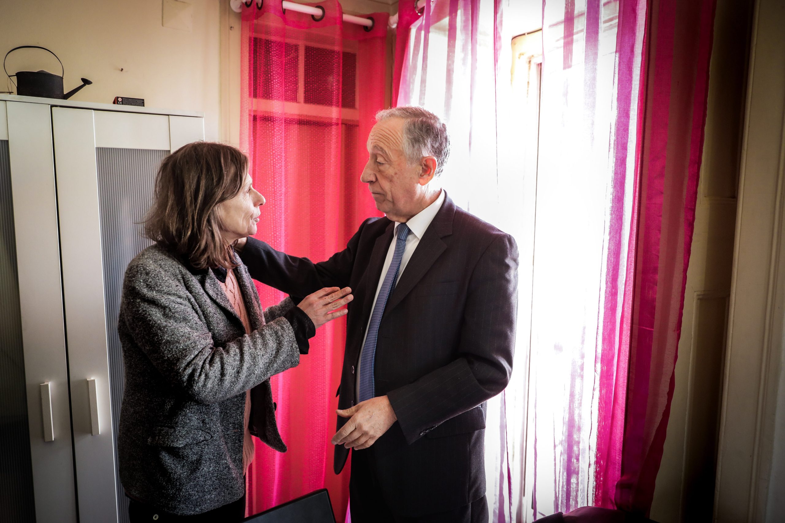 Marcelo visitou casas de antigos sem-abrigo e elogiou o seu exemplo