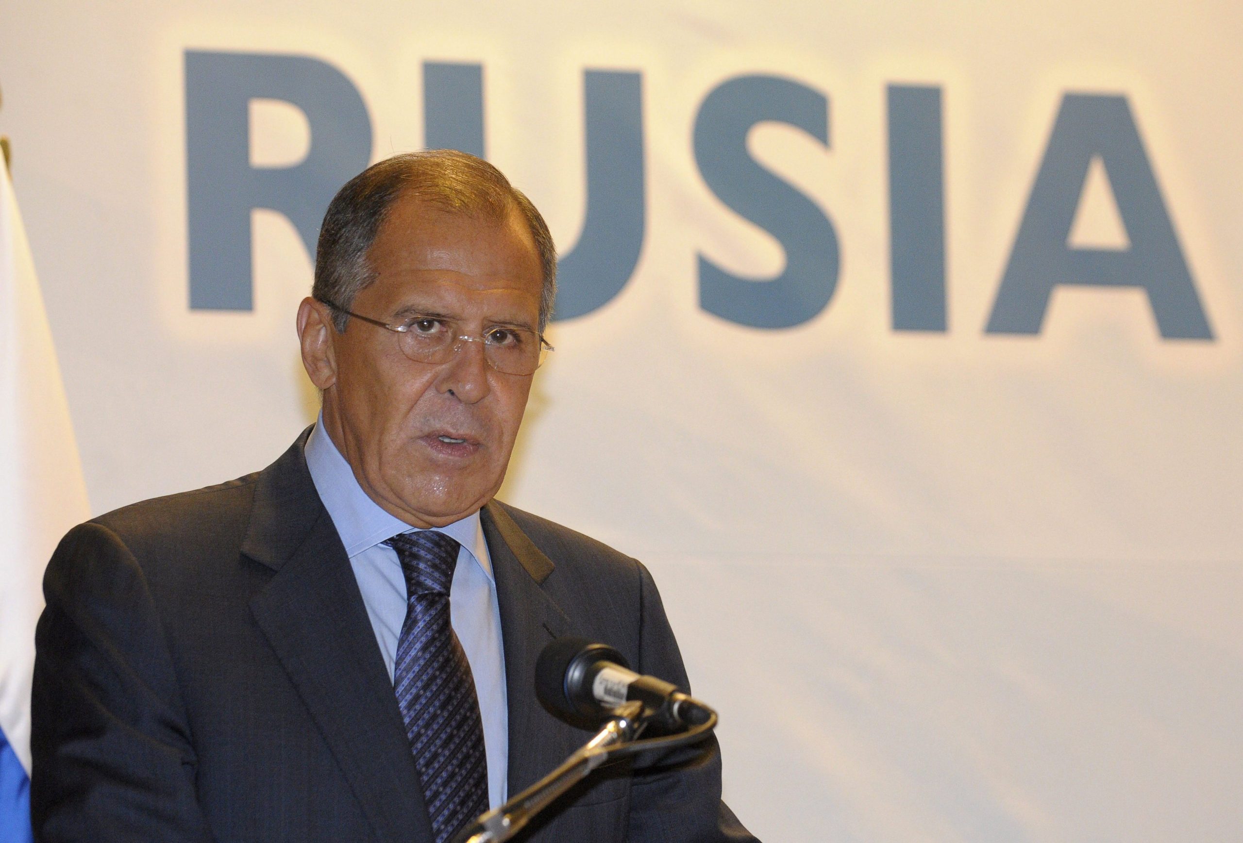 Rússia declara-se inocente do envenenamento do ex-espião e exige acesso a substância