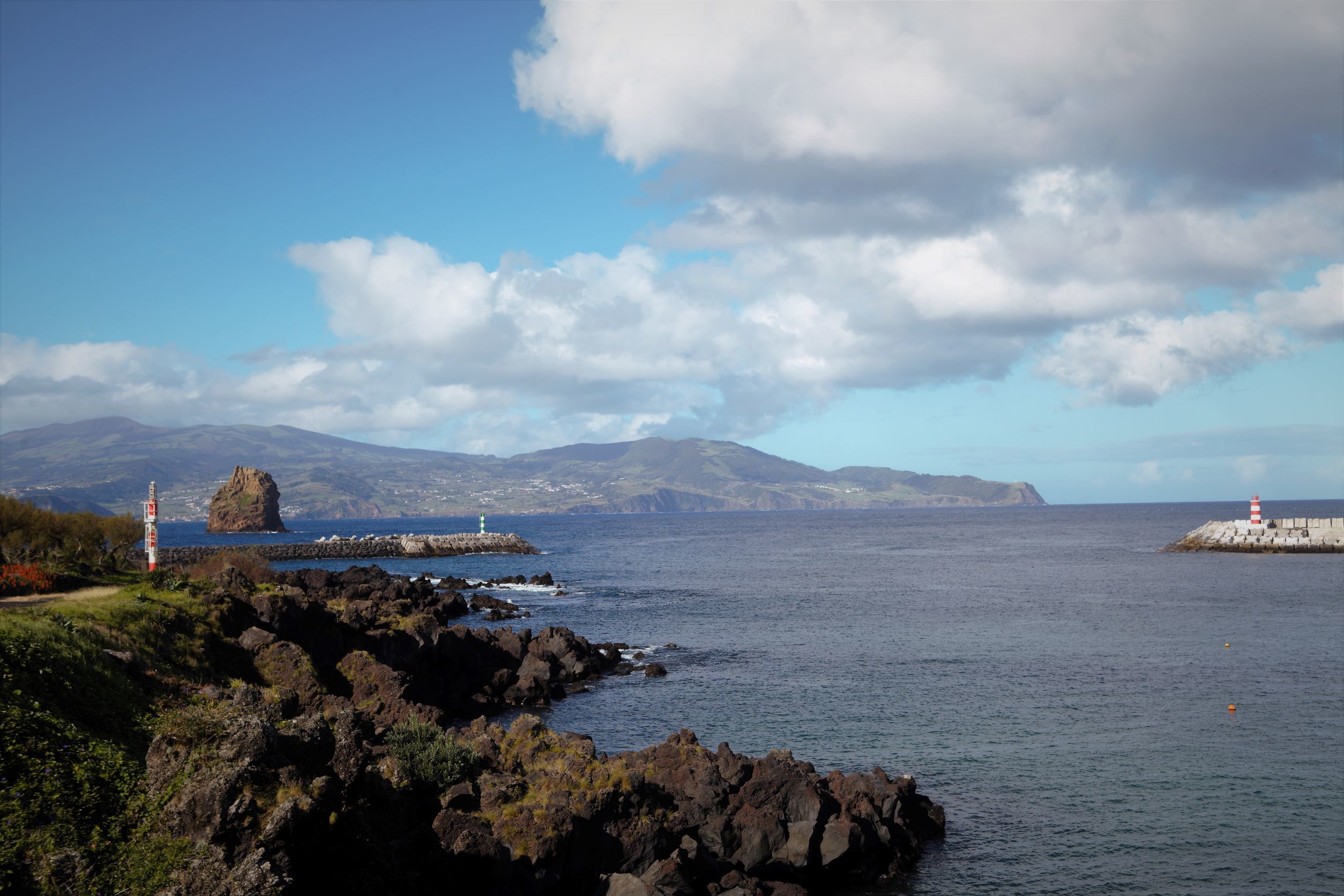 Alerta vulcânico sobe no canal Faial-Pico após sismos registados em abril