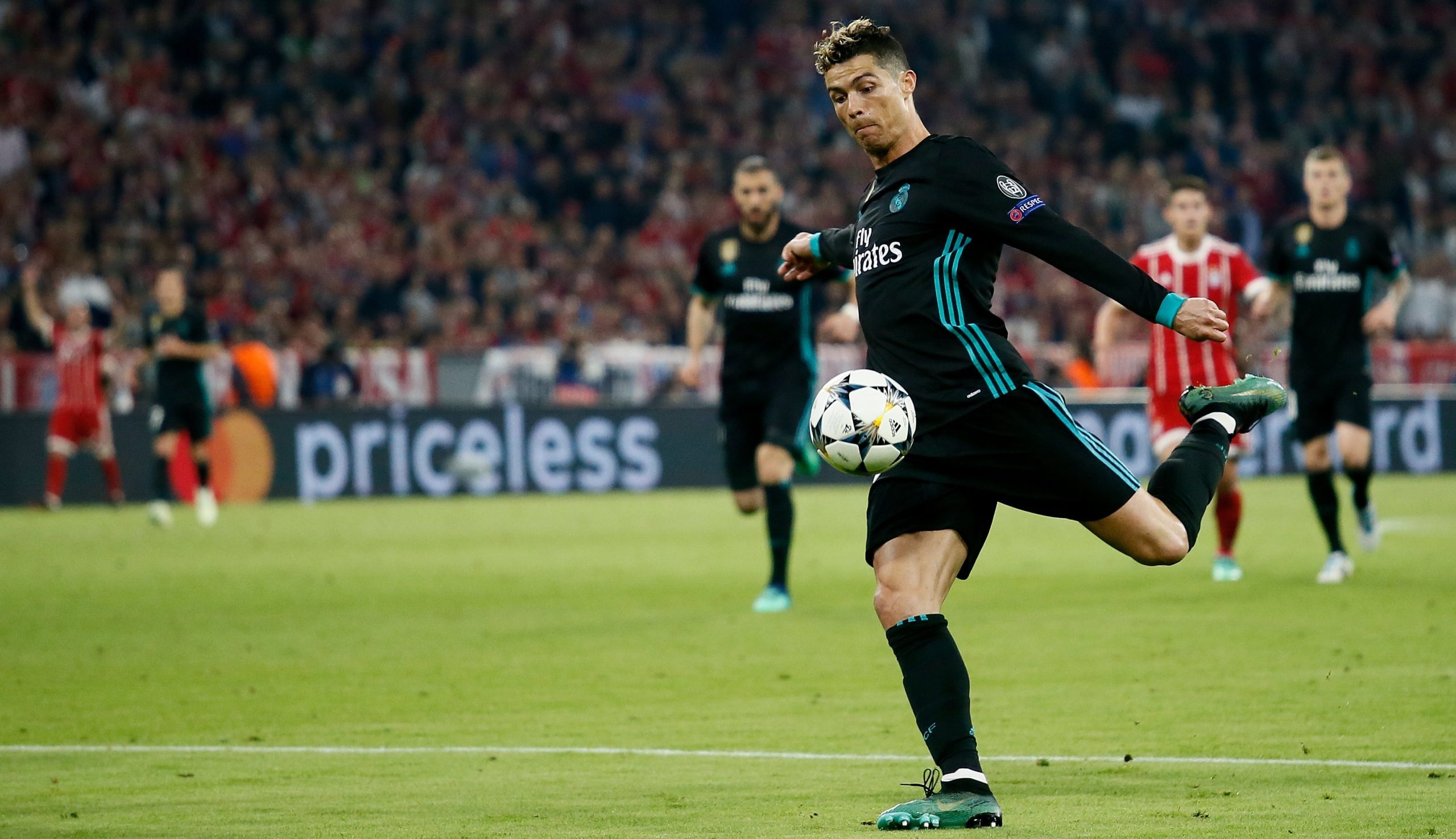Sem Ronaldo nem golos, soam os alarmes em Madrid
