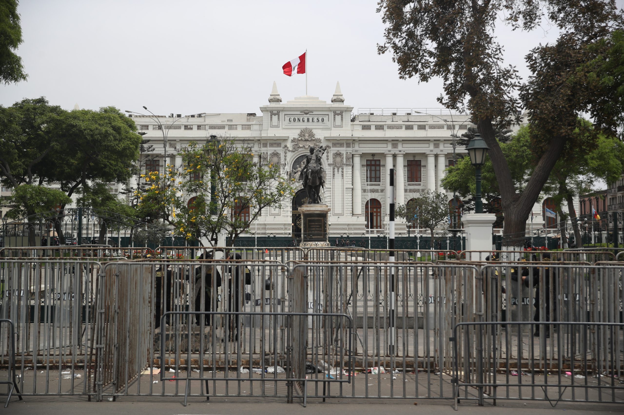 Presidente do Peru detido após ser destituído e acusado de golpe de Estado